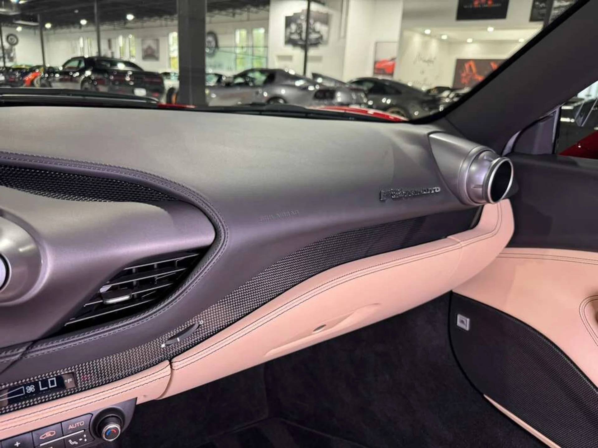 mph027_467798257_4bc63ab40f3f2171137d9fb8e4dbe125_556171c241