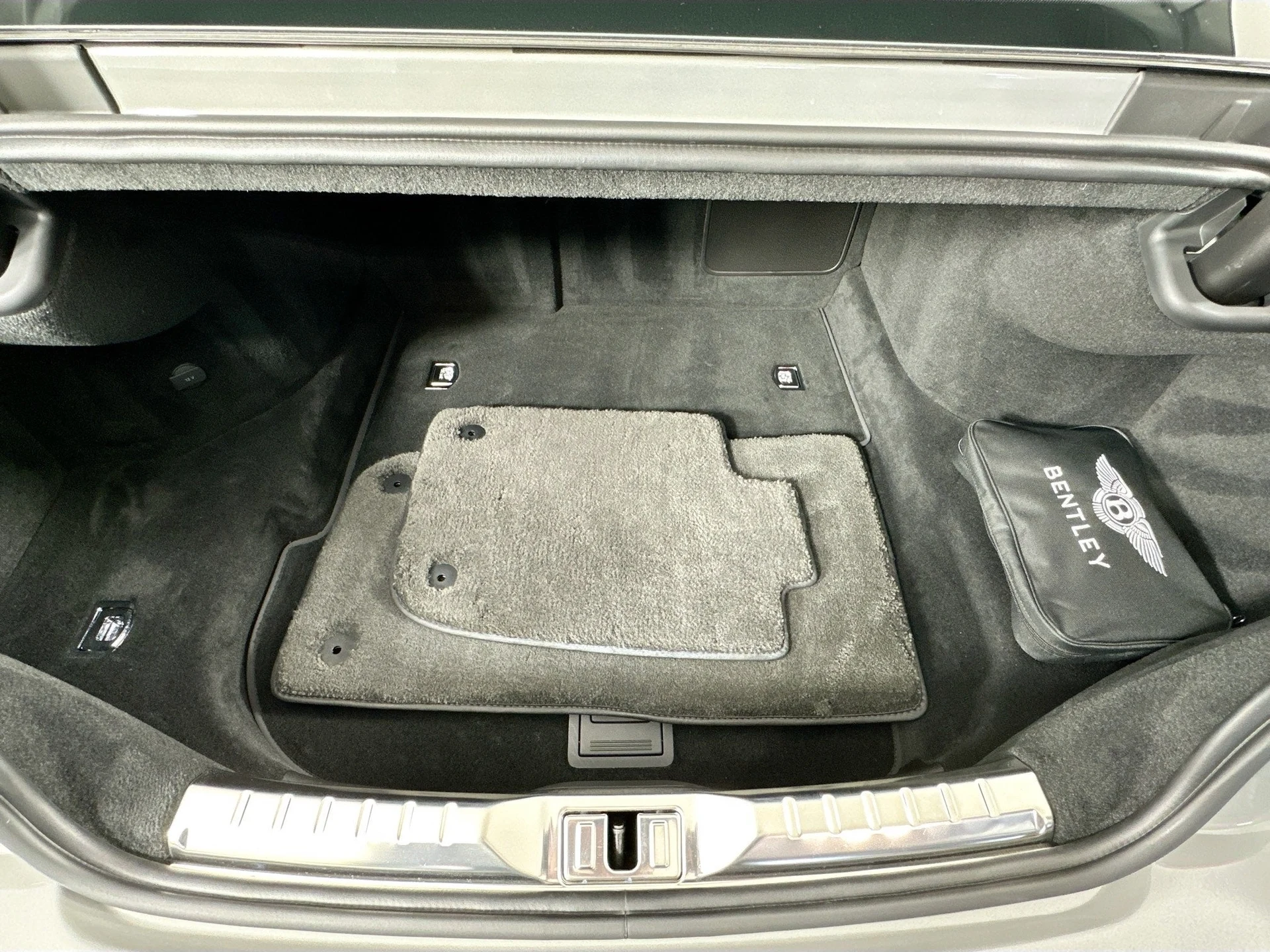 mph027_472599489_28_9f4a3df336