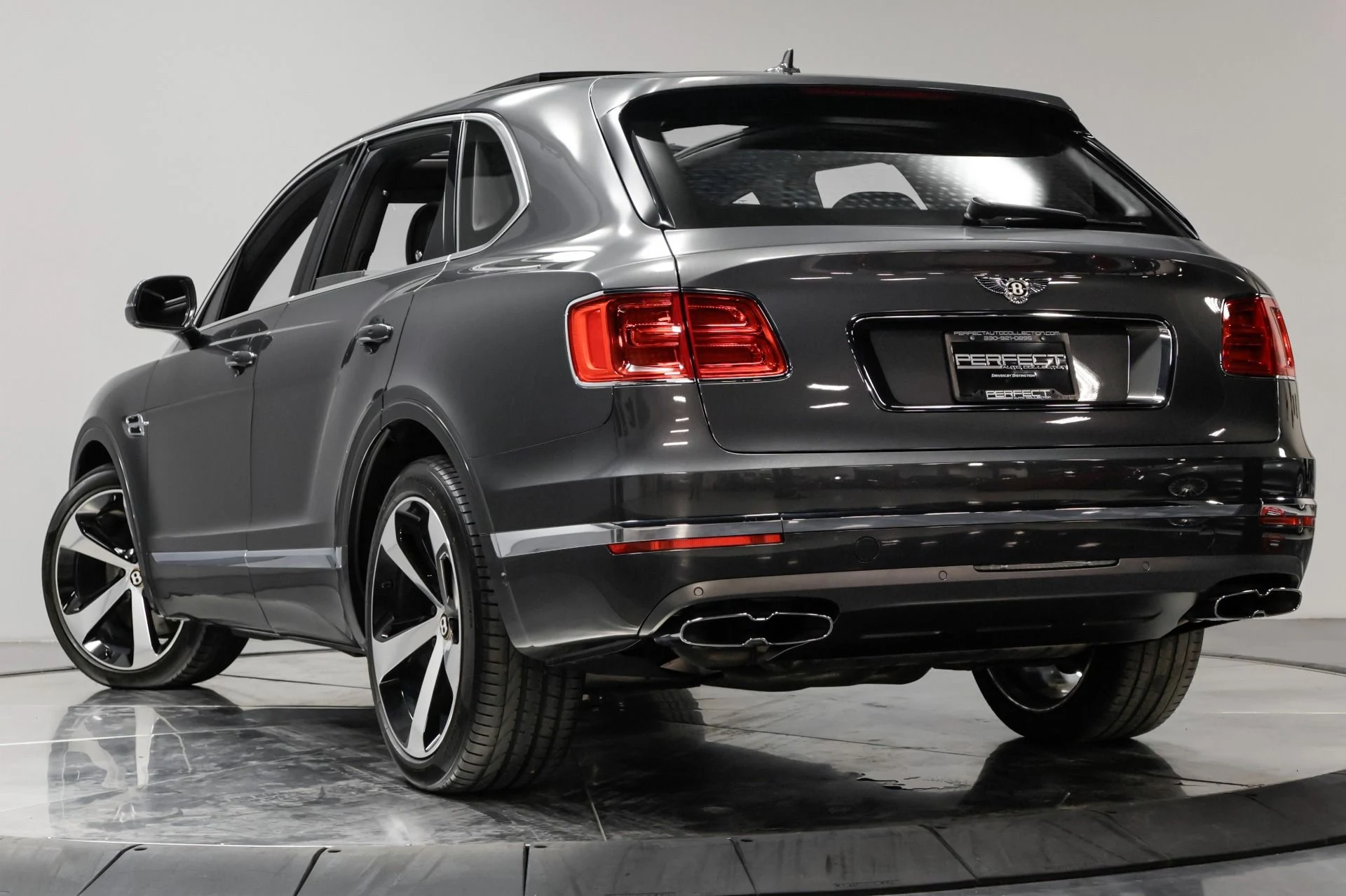 mph027_475943111_Used_2020_Bentley_Bentayga_V8_1761664862_bc6fb1680f