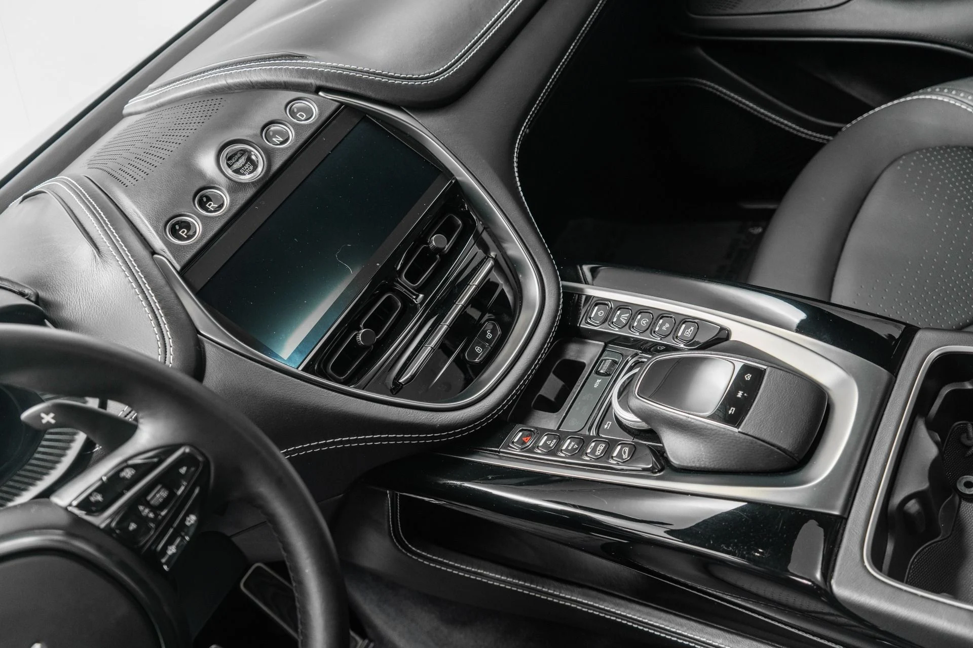 mph027_476011717_Used_2021_Aston_Martin_DBX_Indulgence_Pack_Panoramic_Roof_1779371963_30608d0179