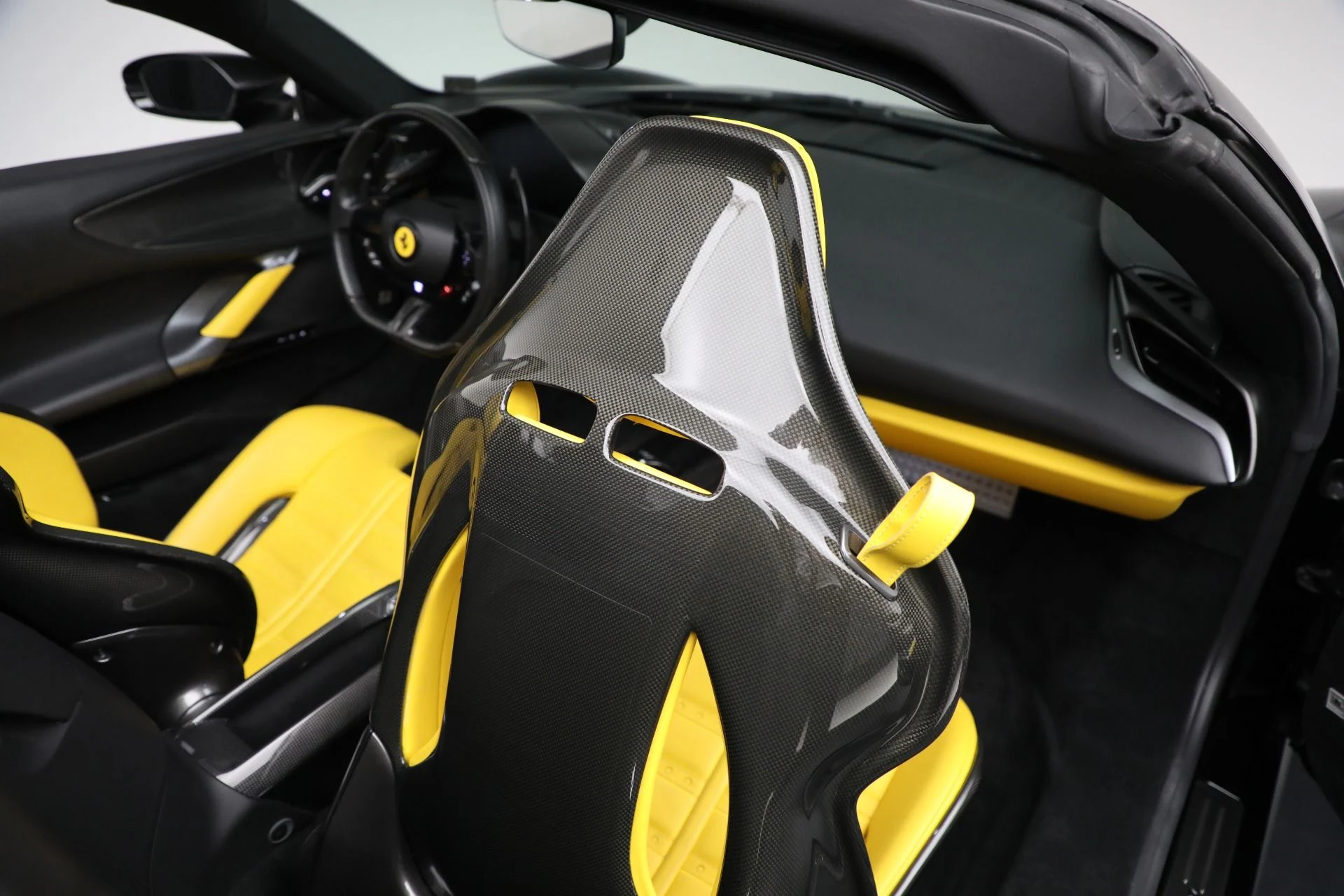 mph027_477005608_Used_2022_Ferrari_SF_90_Spider_0fe562703b