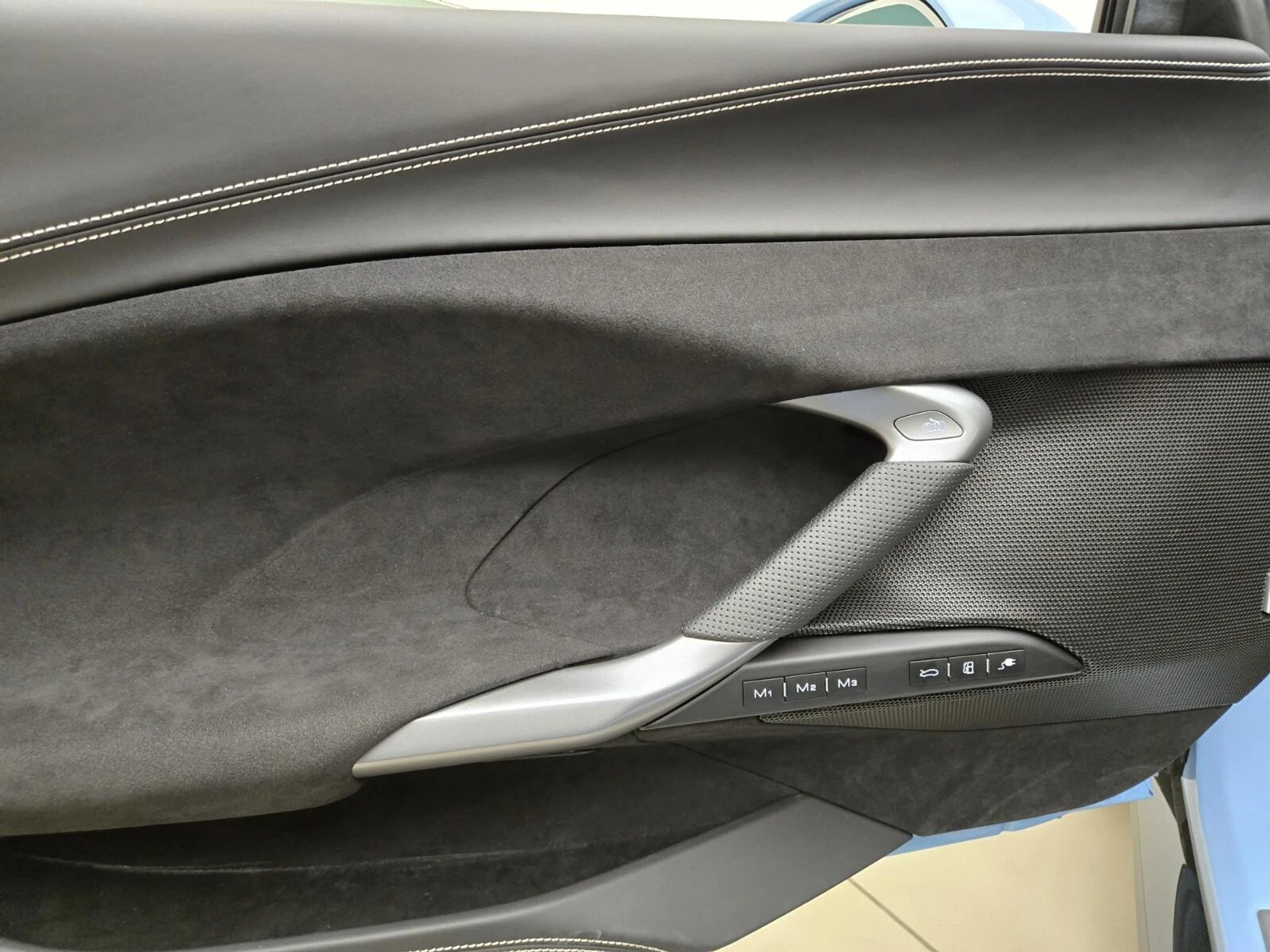 mph027_481642415_Used_2024_Ferrari_296_GTS_1763022579_5079ce24e1