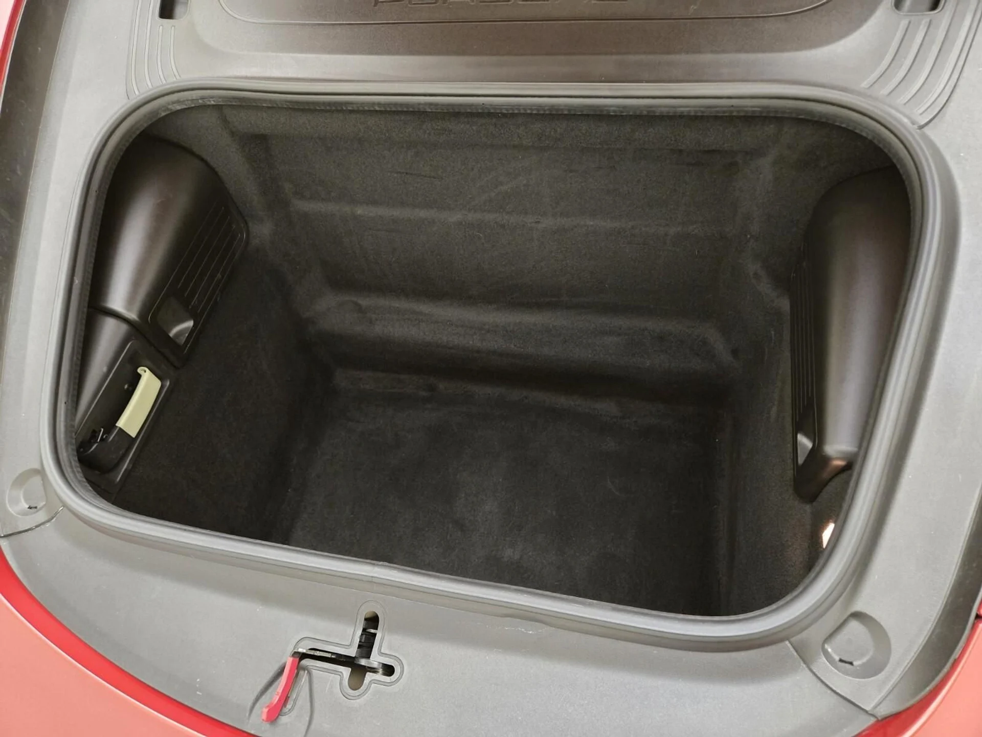 mph027_483027050_Used_2014_Porsche_911_Carrera_1777355655_1ee321d5b5