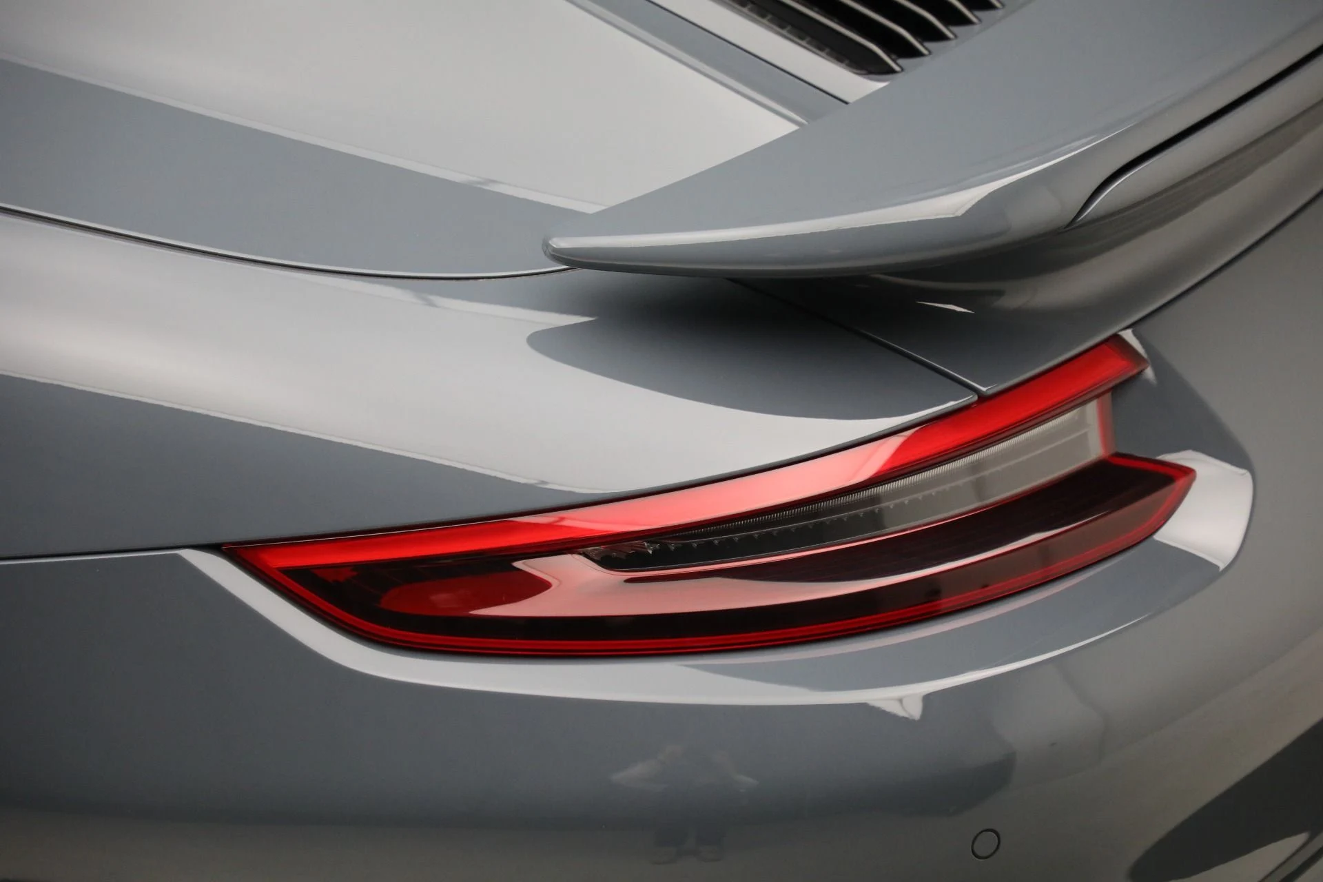 mph027_486097497_Used_2017_Porsche_911_Turbo_S_1762956116_3f3fc6f3df