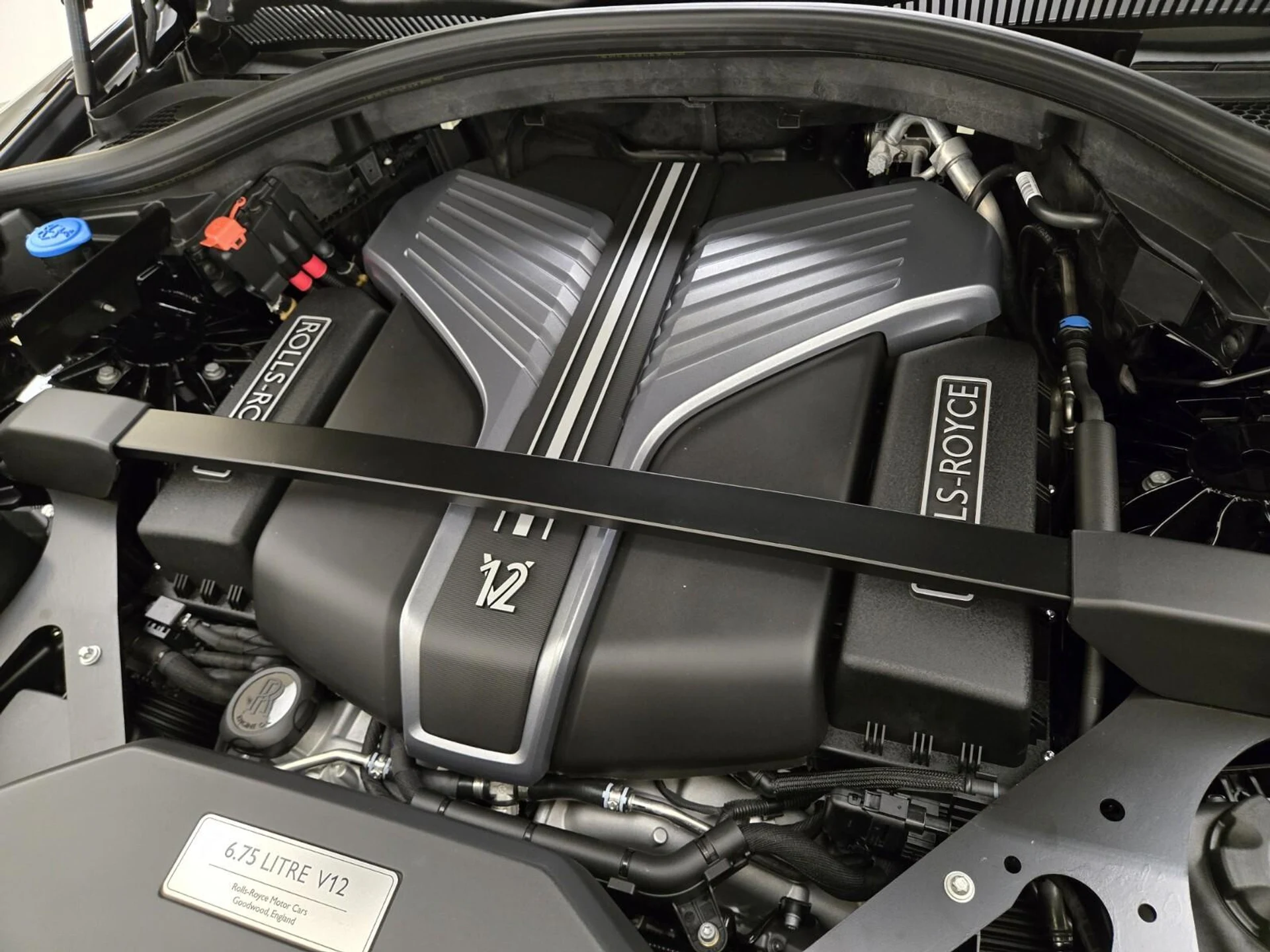 mph027_495394364_New_2026_Rolls_Royce_Cullinan_Black_Badge_1776921921_5d3962cf4d