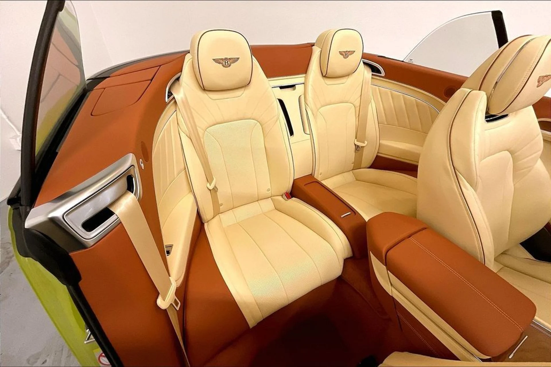 mph027_496337249_99187528d80577715d10efe6091022a8x_5c430519ba