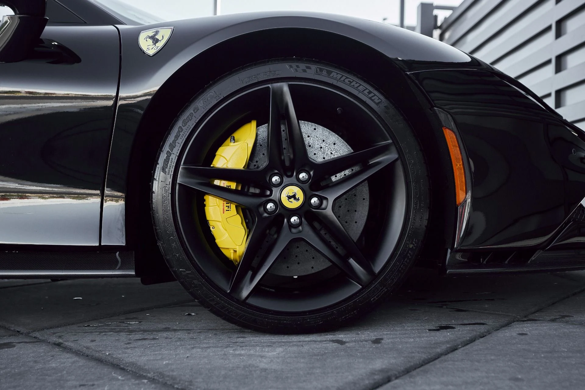 mph027_503551520_Used_2025_Ferrari_SF_90_Spider_1764059262_33a29e4fad