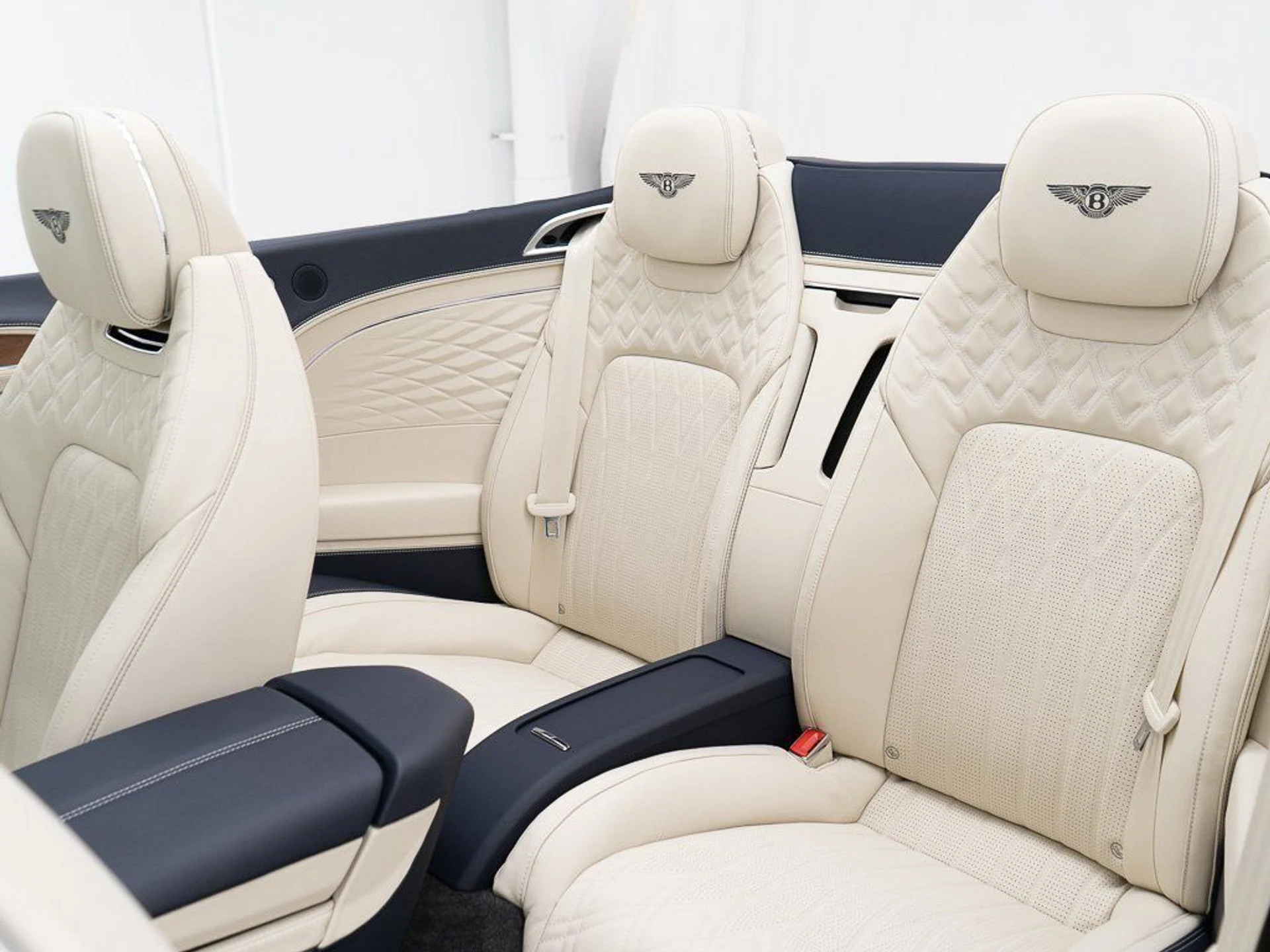 mph027_508507168_9af4dac3cdbfc5b19594339fb24231fc_96cf2c60d5