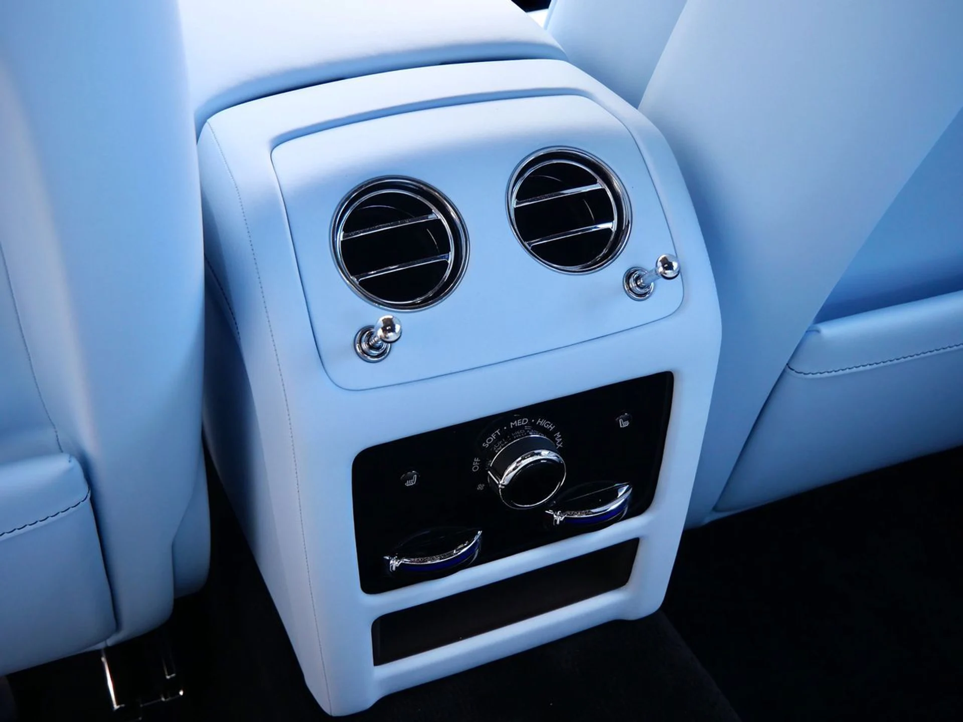 mph027_51997517_754e0522275b22d71eb465e75c53c6d3x_20c371a237