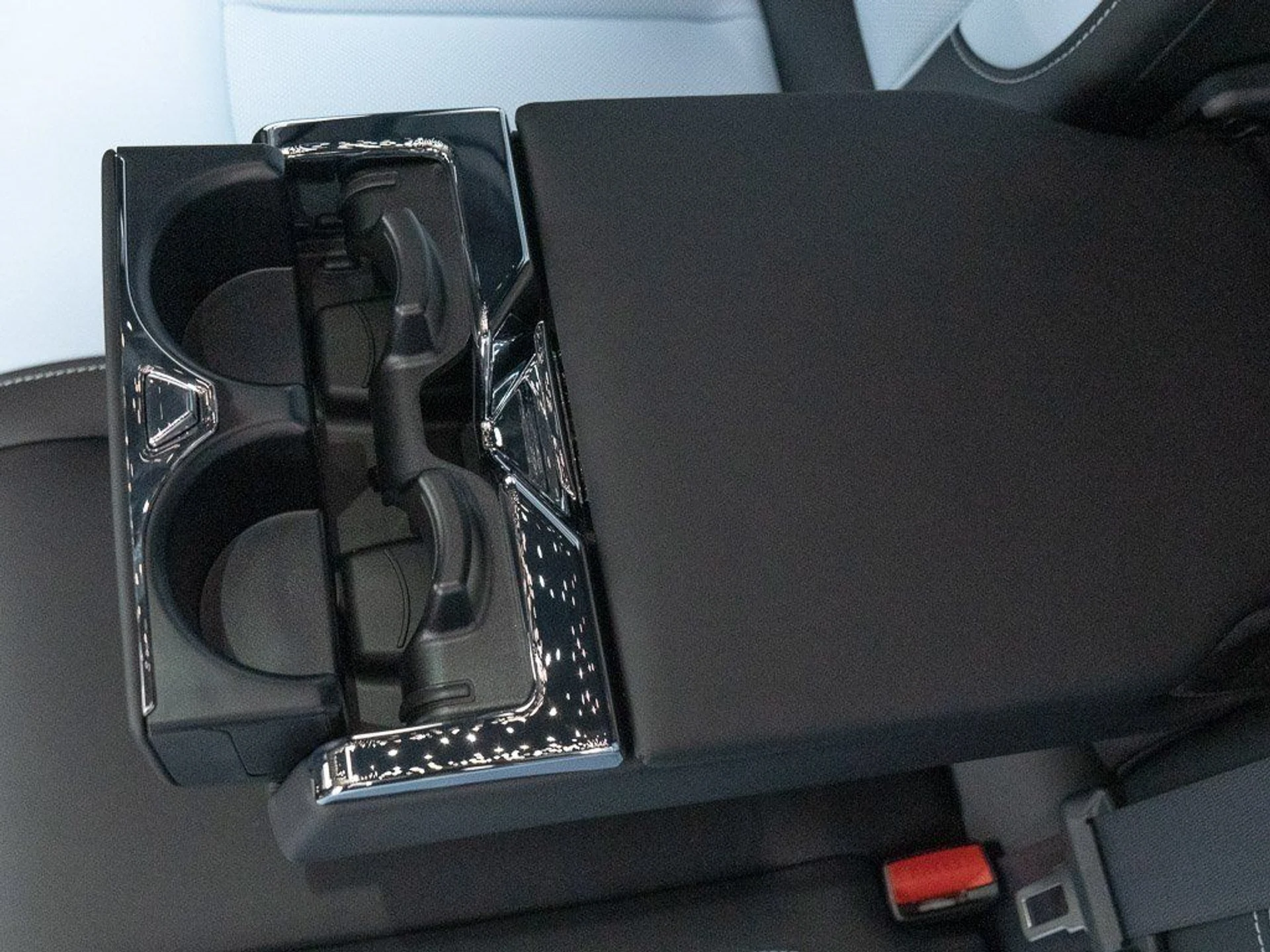 mph027_536083209_3da11d101978e538b05337357d13f143_b6a2298157