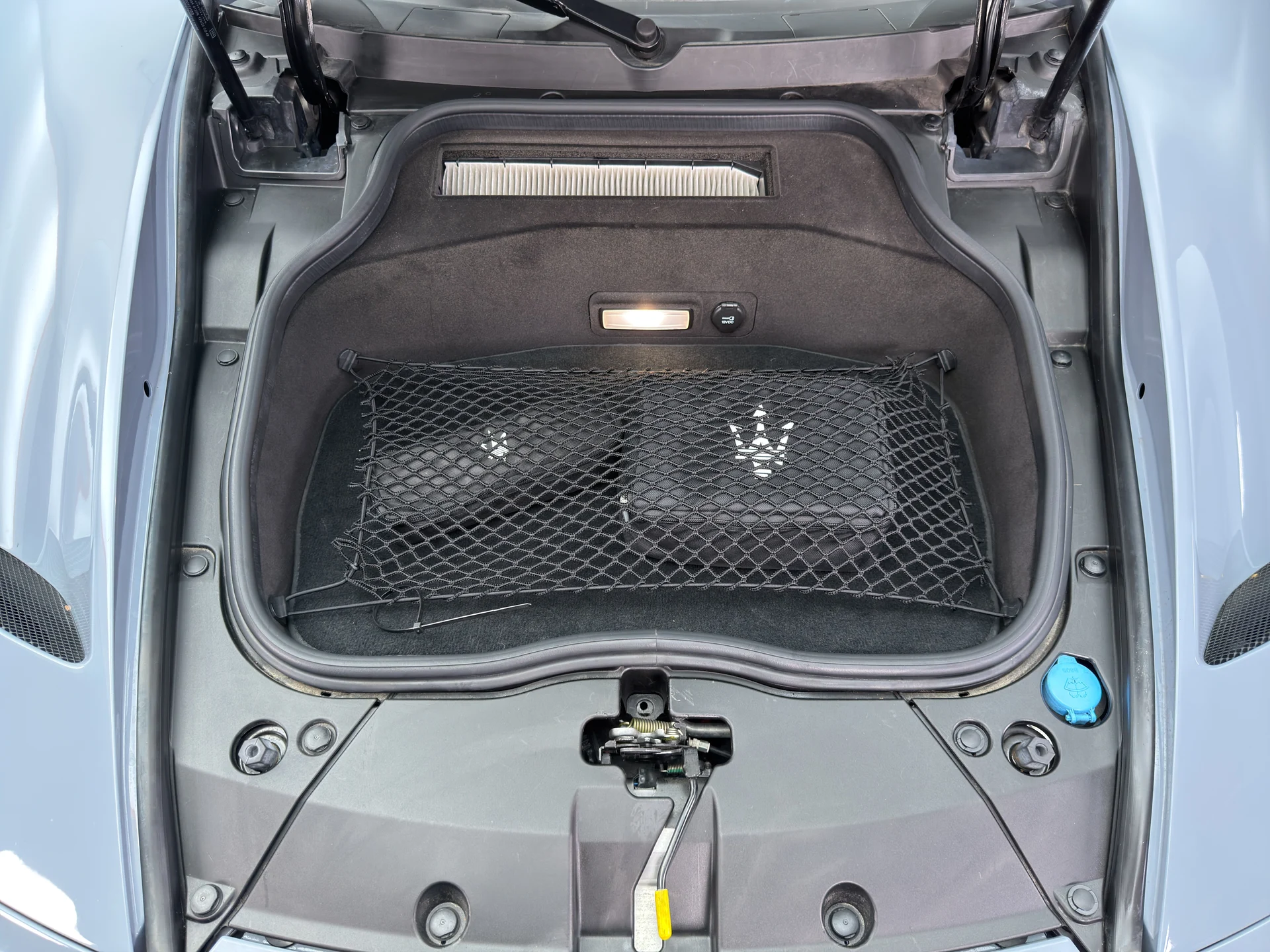 mph027_537319037_TPR_03_O_engine_bay_001_223eff0bae