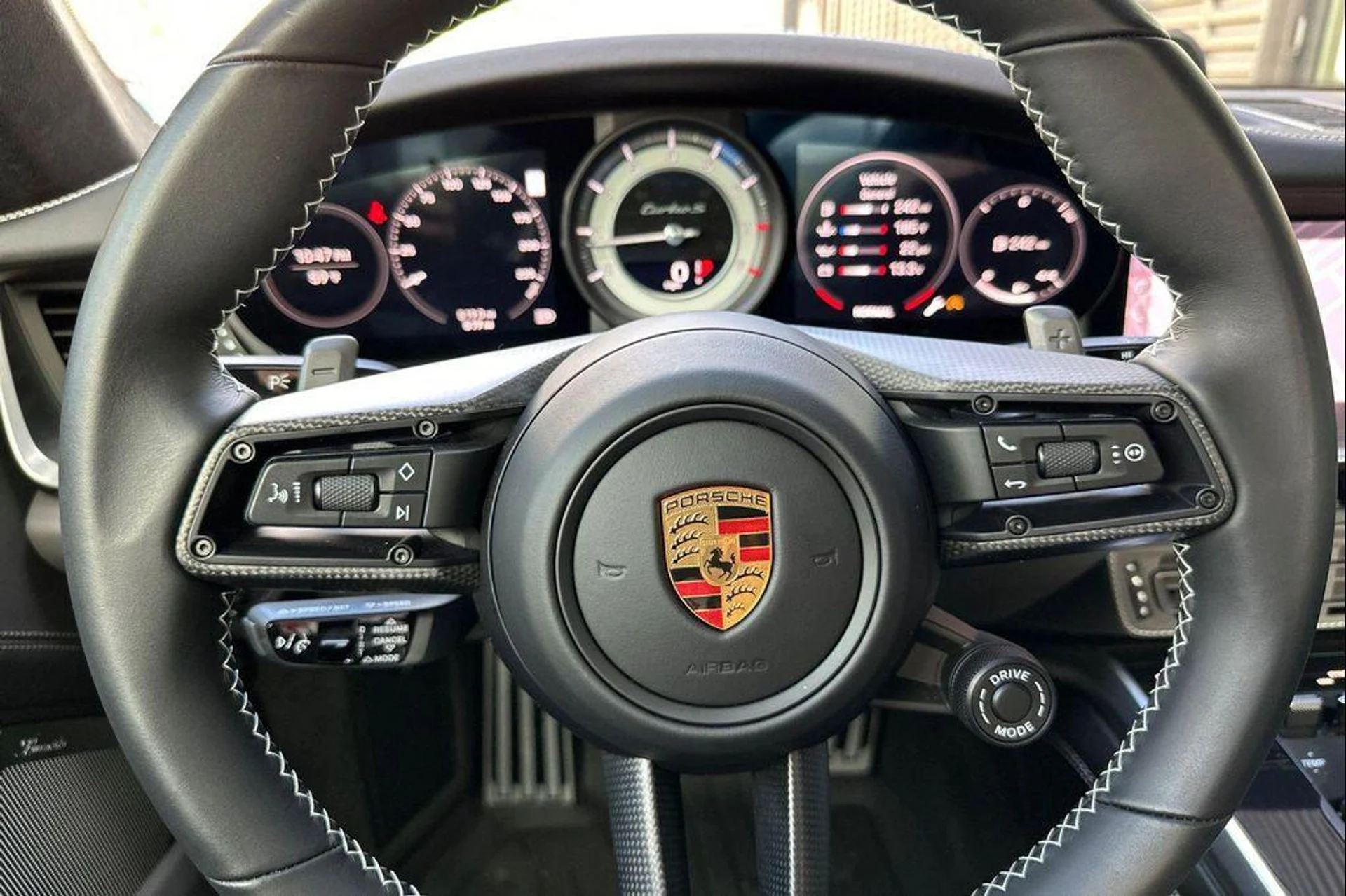 mph027_552602576_F8t9bn_W9_L2_L_Bg_R_Qc_O6k_BH_494_Tuc_58363f4cd0