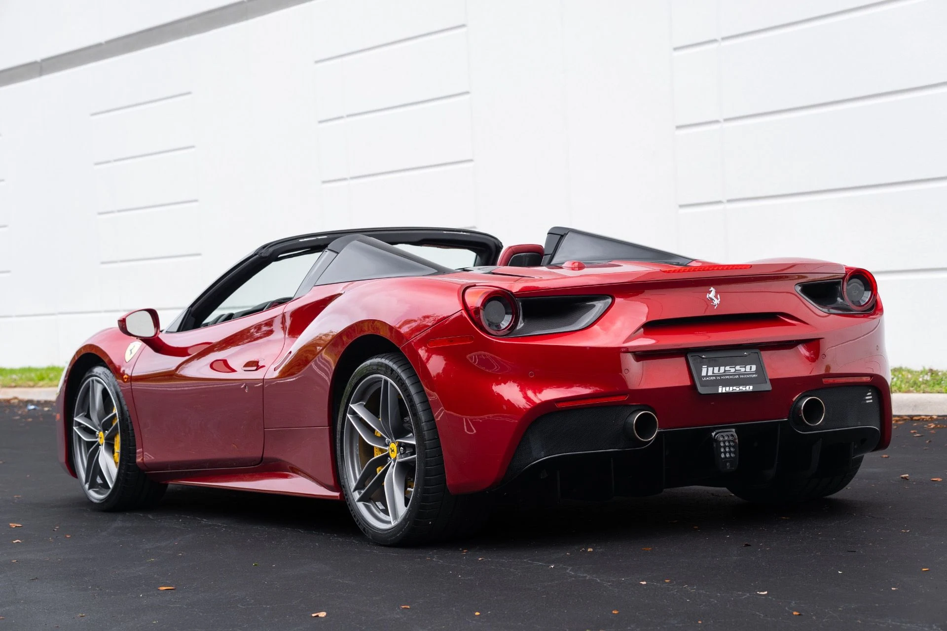 mph027_552670772_Used_2019_Ferrari_488_Spider_1775191642_a12316983e