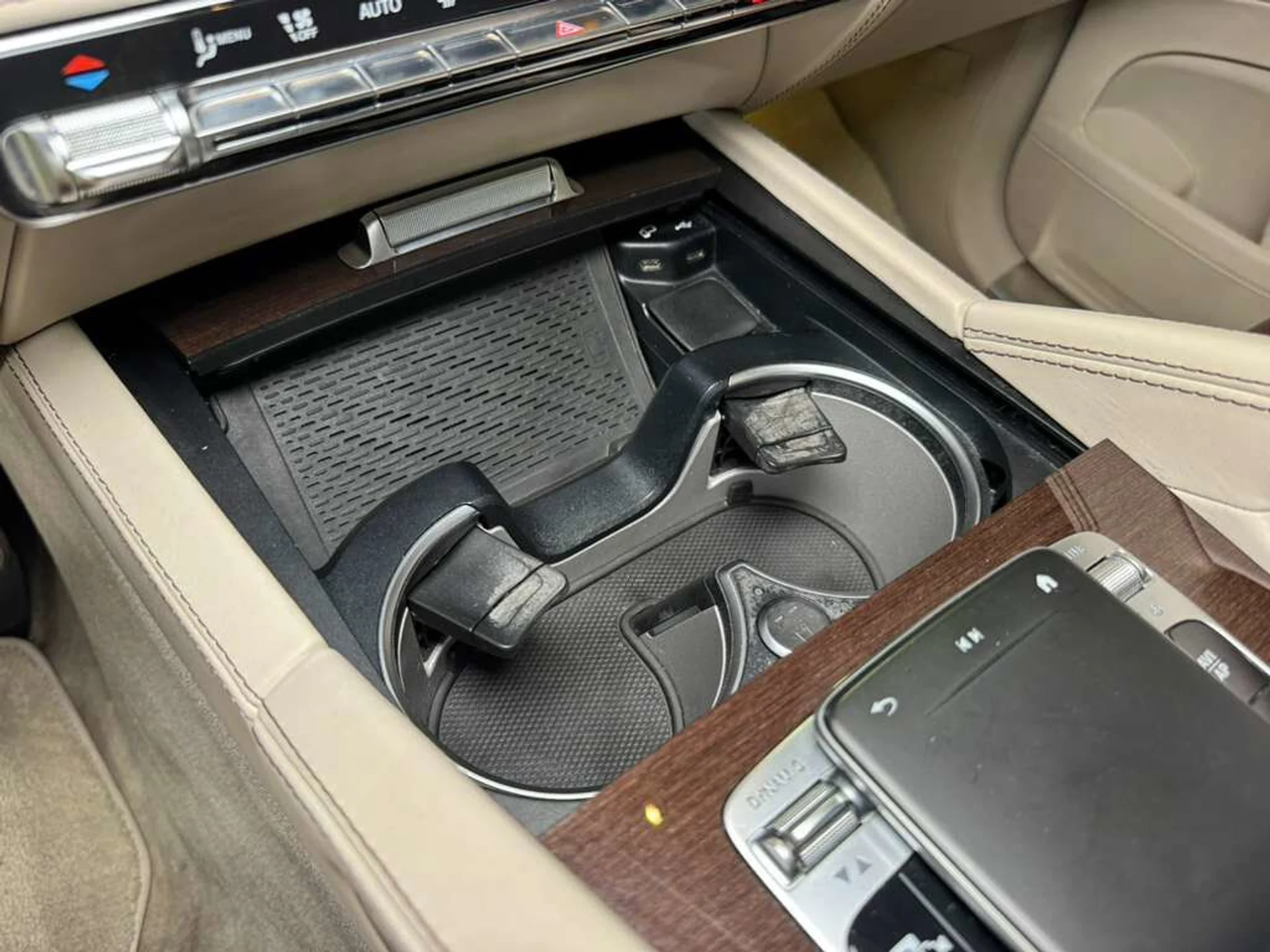 mph027_552697735_14f9548aea63679925f76e8807eae236_023653655e