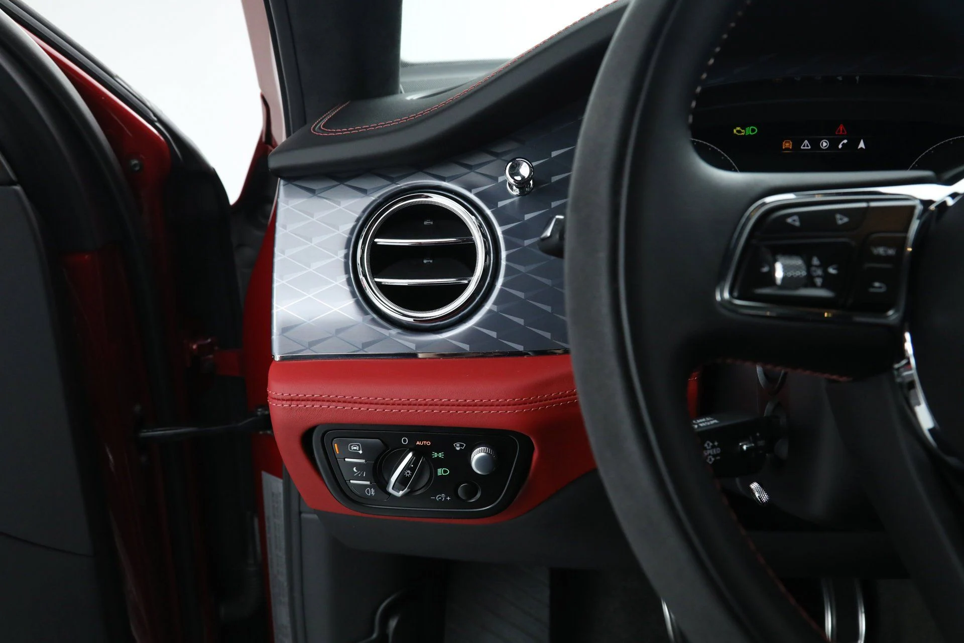 mph027_557903226_7b5ff9a5562d82819601bb3667484194_670e43b0db