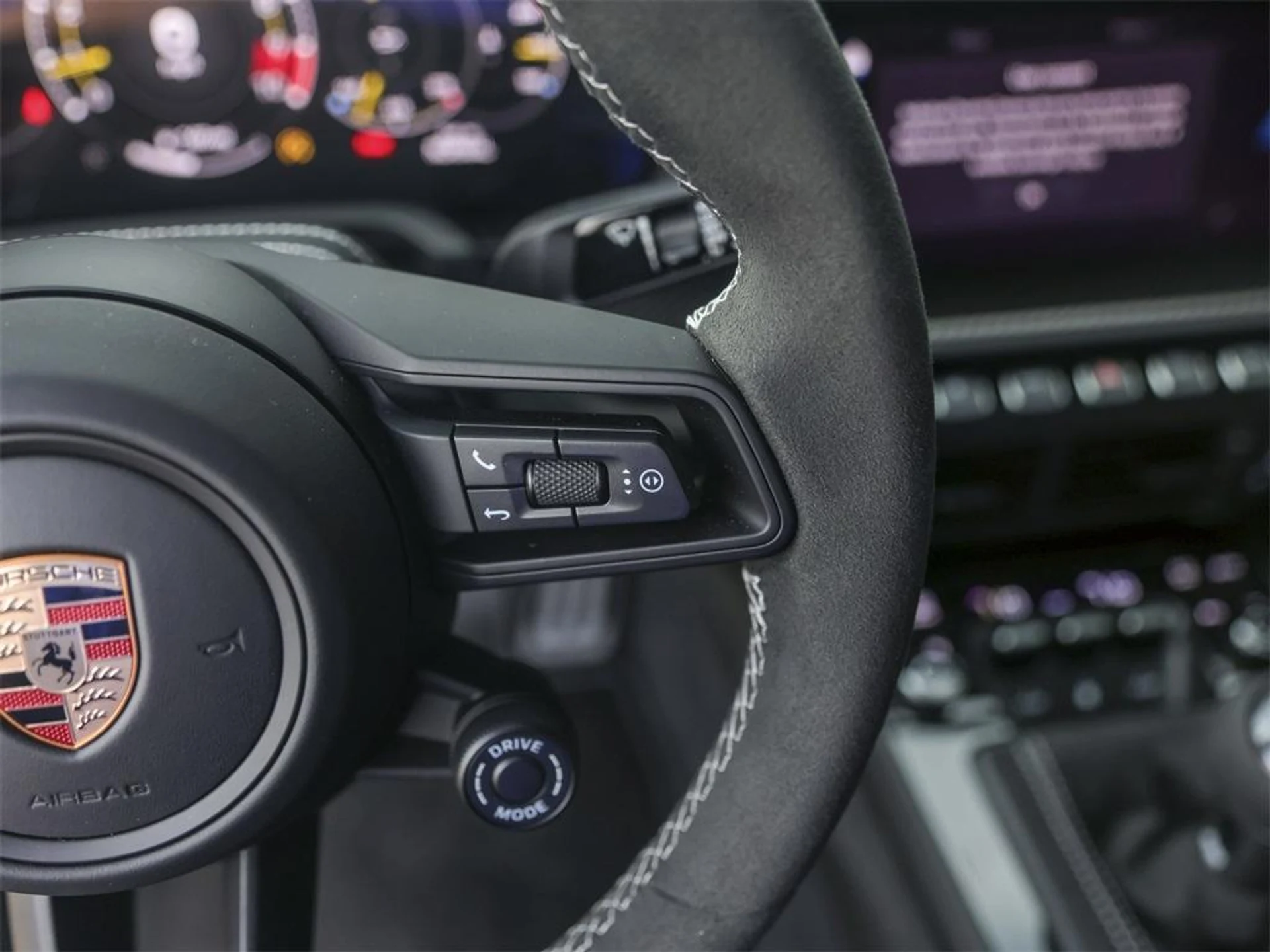 mph027_558377077_ct_T5_G_Kr1ynt_Y_Zm_Zl4_A_Oqcy_CLKU_f52214e484