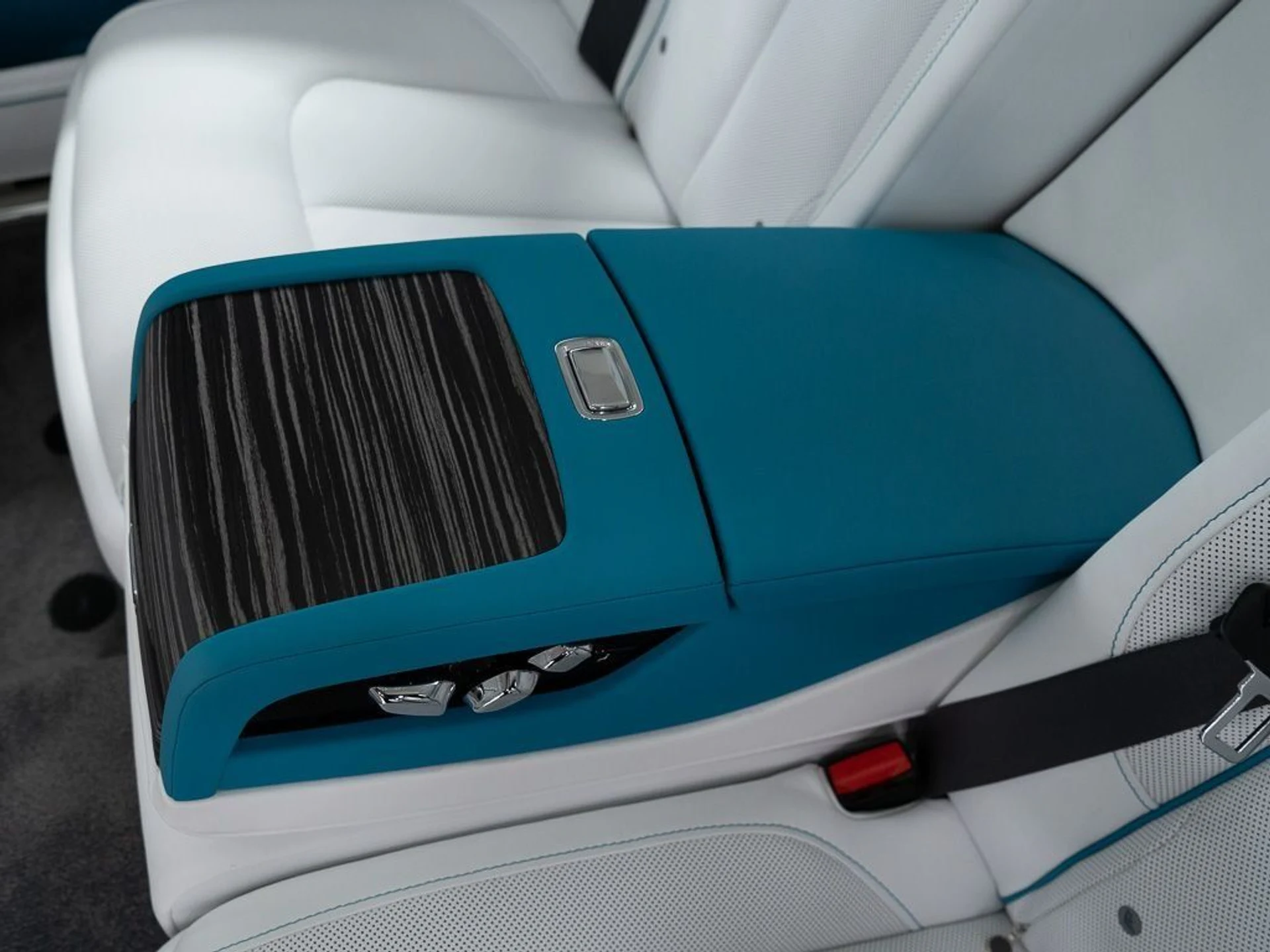 mph027_566255002_1d2a70d012561835a98f762987bdc086_f788ce090c