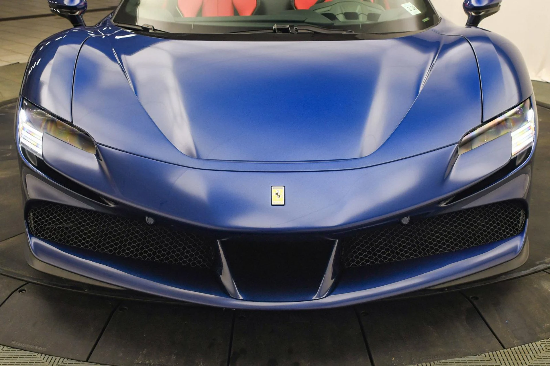 mph027_56969508_Used_2023_Ferrari_SF_90_Spider_1740041893_6f5b5e291c