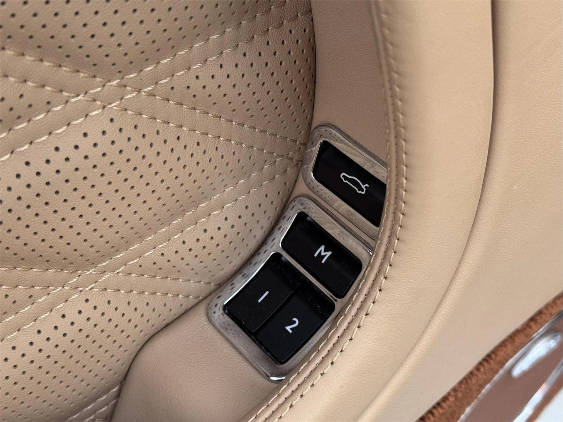 mph027_58847213_7f8e55e366475a3f17d64a7a113013b1_fdbaeb9849