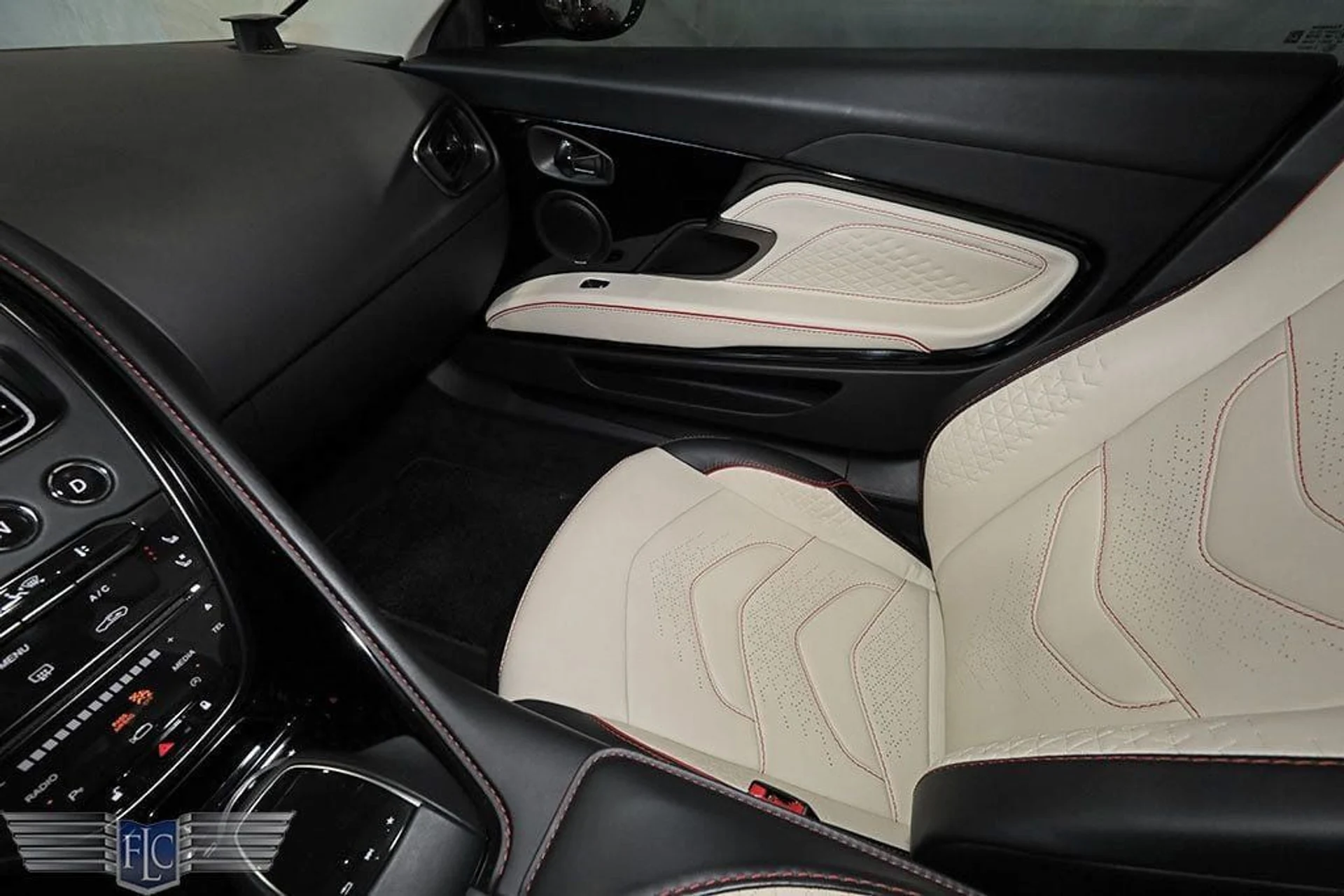 mph027_588588801_used_2022_aston_martin_dbs_superleggeracoupe_9689_23016828_28_1024_a940e78b5d