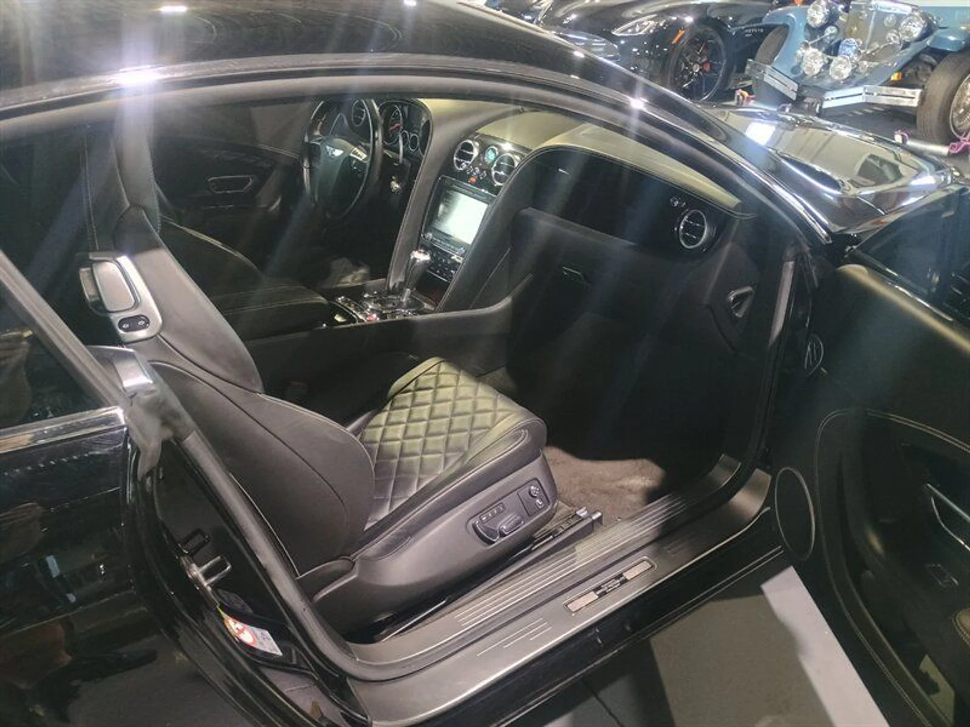 mph027_589244316_14c8108a59_800_b02940b70b