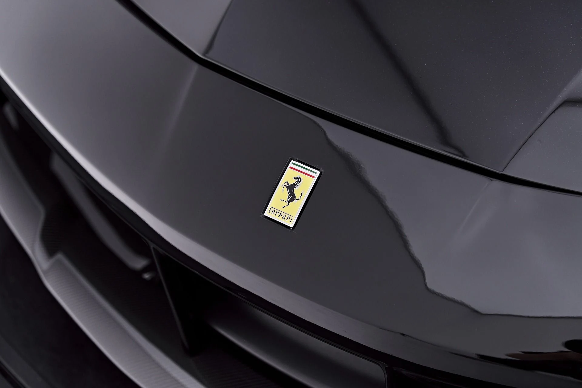 mph027_589618557_Used_2018_Ferrari_488_Spider_Base_1786671646_3ae046e486