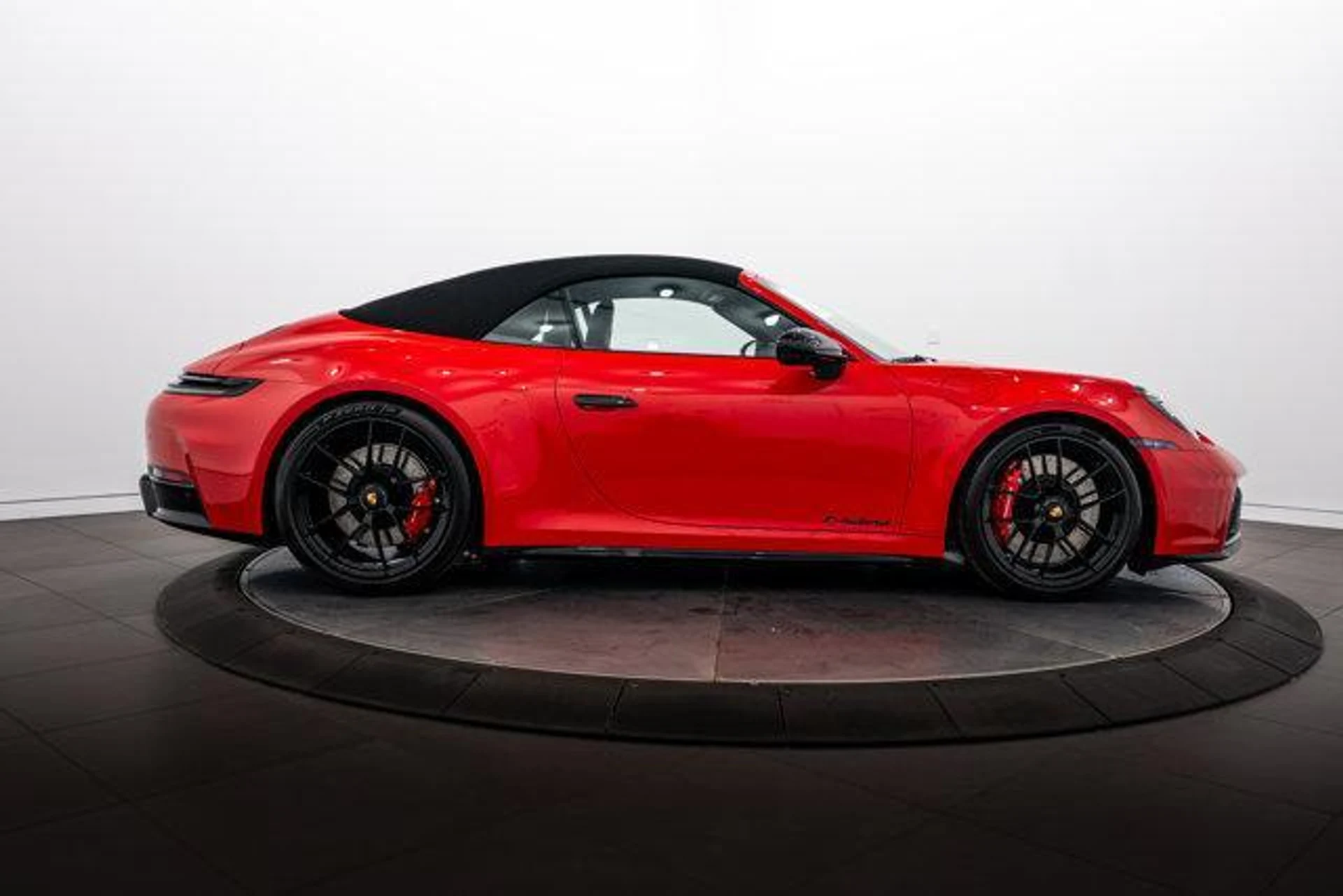 mph027_595068768_17w2_Qx_Tg6o_ZUG_Ye_Dz_Ah_Fu_Pap_Ne_Q_5f02523c2f