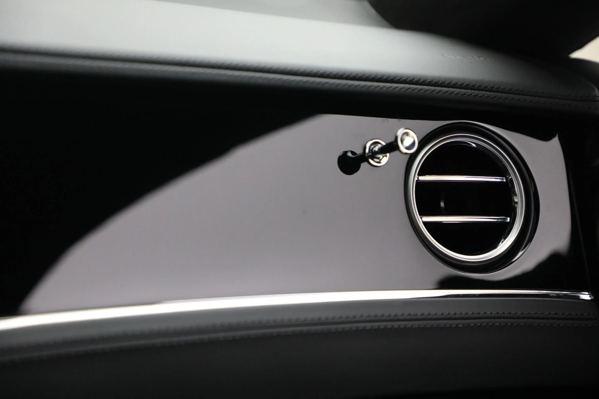 mph027_601876322_New_2026_Bentley_Continental_GT_Coupe_GT_8217634e5e