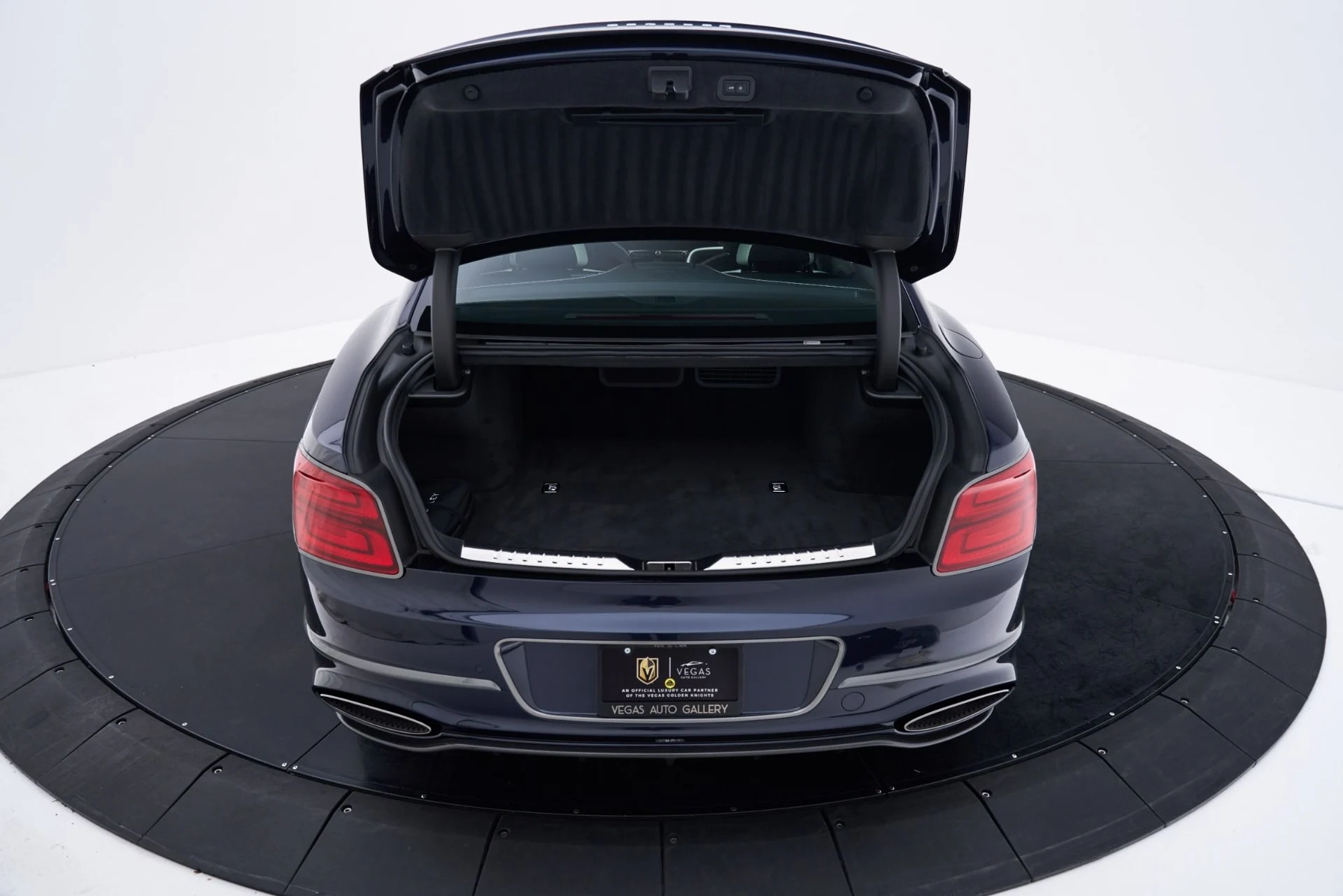 mph027_604183856_Used_2025_Bentley_Flying_Spur_Speed_1793037826_5e3399a516