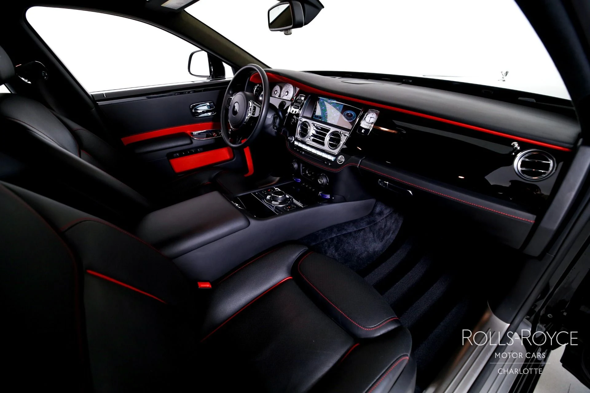 mph027_605797572_Used_2019_Rolls_Royce_Ghost_1769449572_5a2324d76c