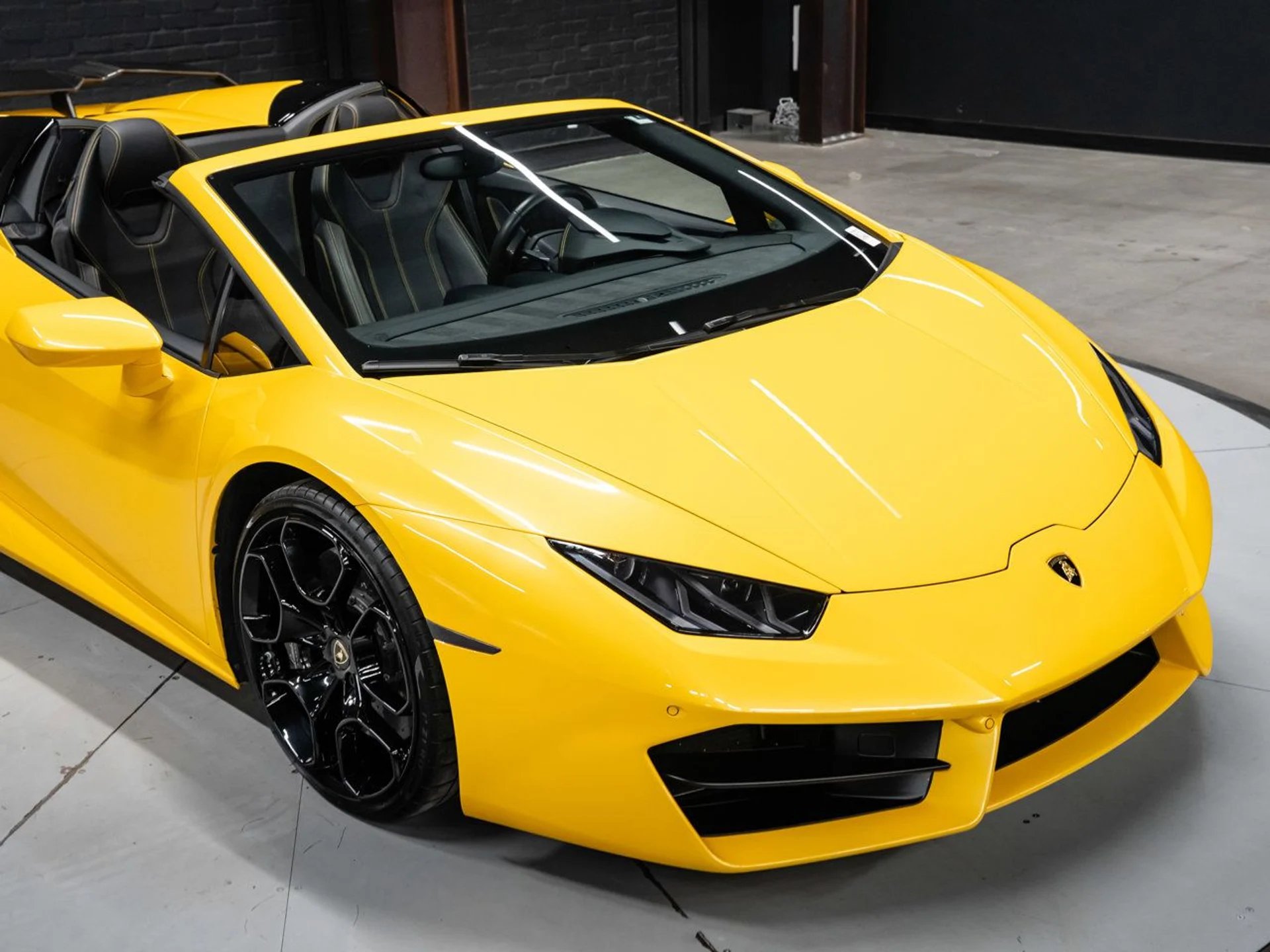 mph027_609979735_lamborghini_huracan_2017_892cada78a