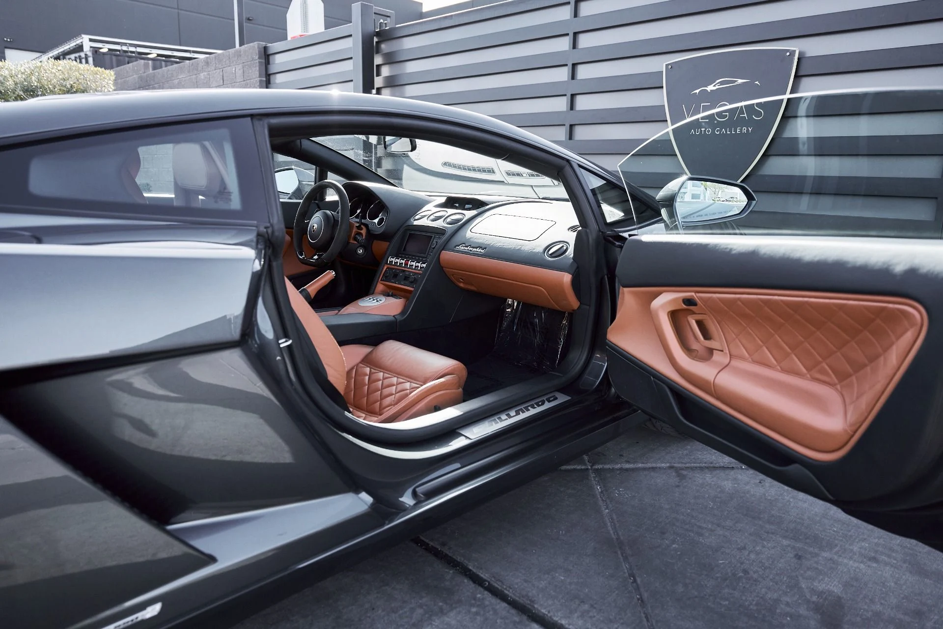 mph027_615269436_Used_2013_Lamborghini_Gallardo_LP_550_2_1769826996_ef2891bee9