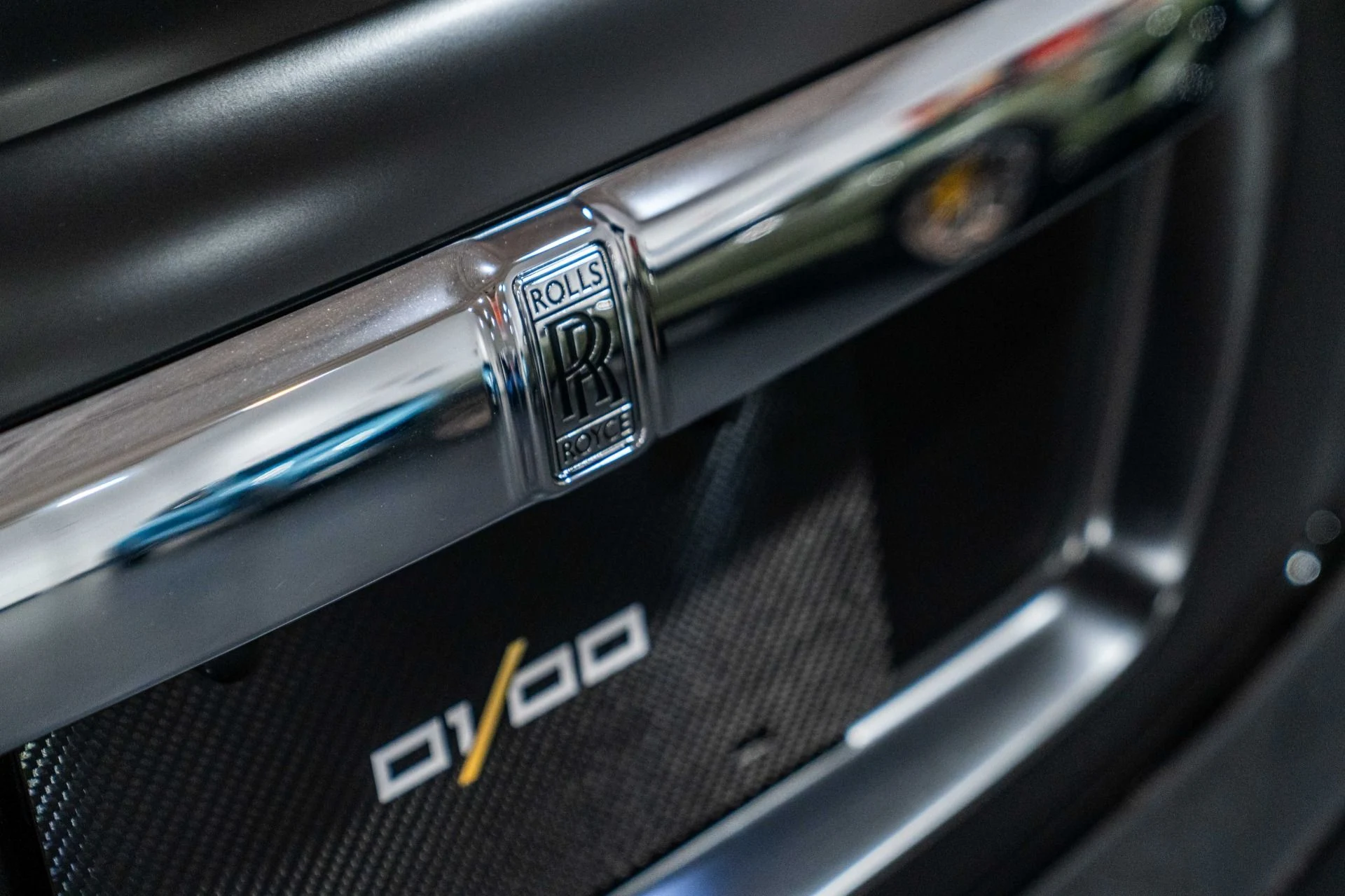 mph027_619977966_Used_2014_Rolls_Royce_Wraith_360000_MSRP_Starlight_Headliner_24_Wheels_1765746210_2f7aab7cb5