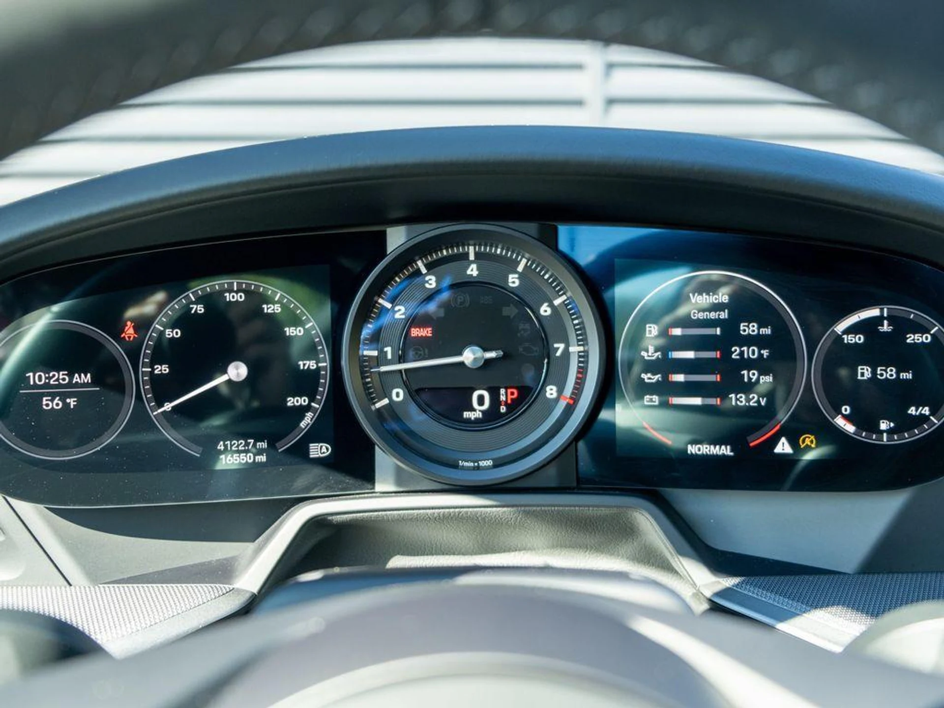 mph027_622157497_z_6dbu_V8w2j93_M_Bb_Sm_UF_8_Og4_OE_4eac93cc02