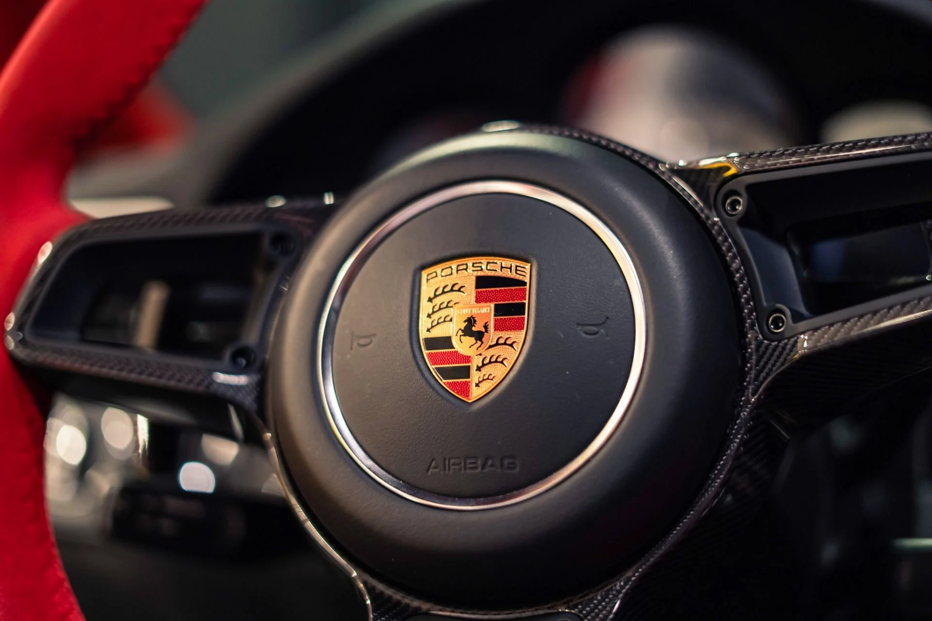 mph027_629651084_Used_2018_Porsche_911_GT_2_RS_1777474085_a4d78847c5