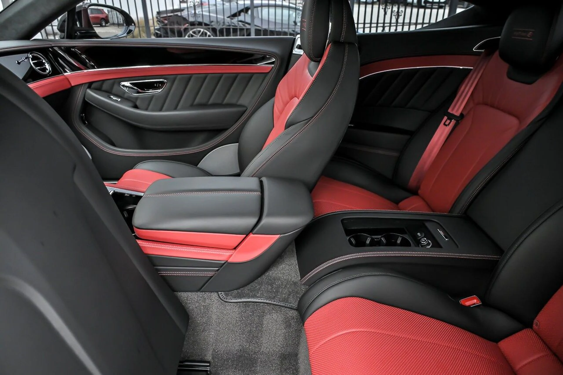 mph027_631471647_42aa83b75b21e4a2f3959915d541420fx_030f24ee91