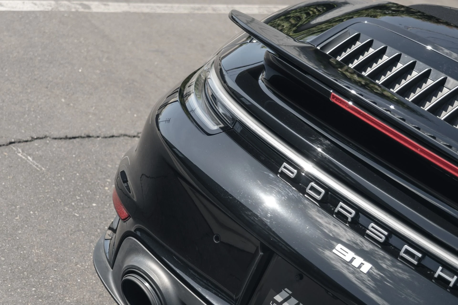 mph027_639105563_Used_2021_Porsche_911_Turbo_S_1758742195_1d1d39ab74