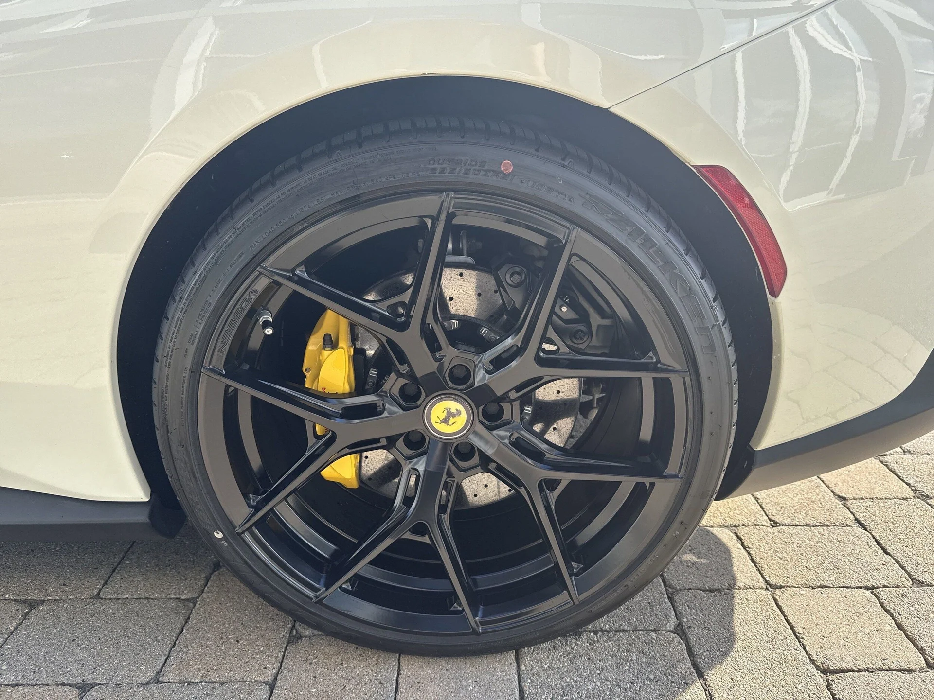 mph027_672317651_bdea1ac8137f0454051a7f7b3e974cc2x_d4080a6979