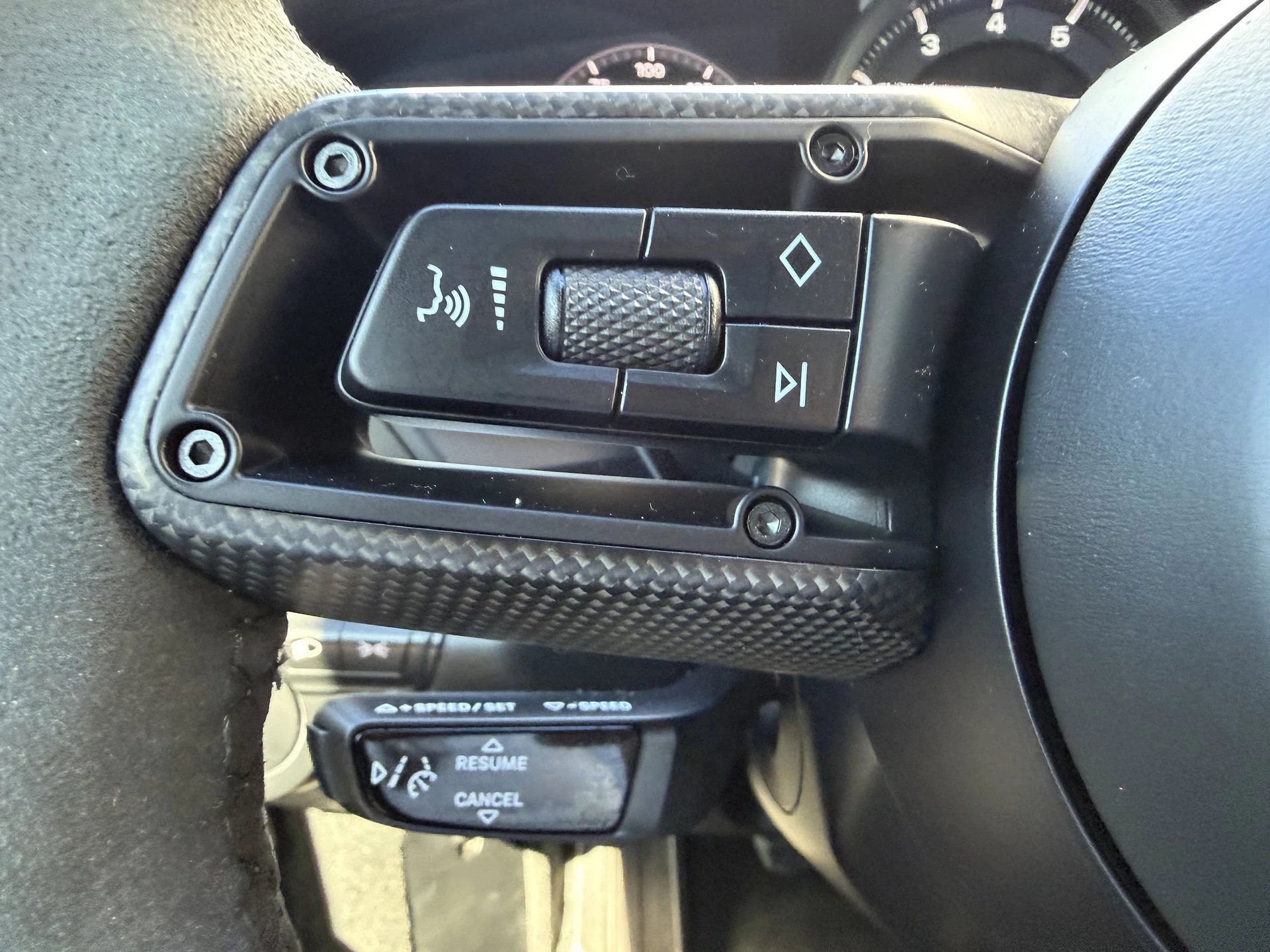 mph027_672926334_ed8677d2c0e3aae1edb749e30ffc4c9ax_6bbc5d0600