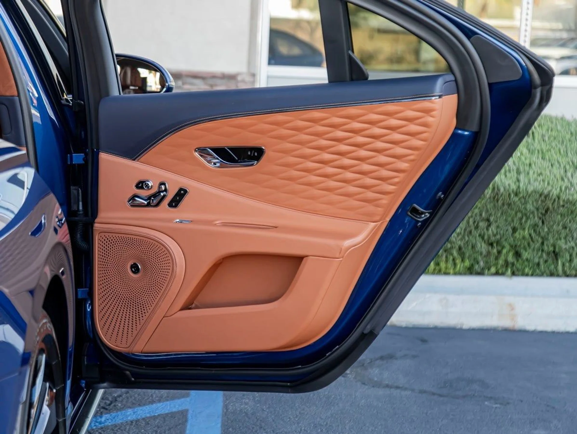 mph027_675248033_28_5c83e2fdfa