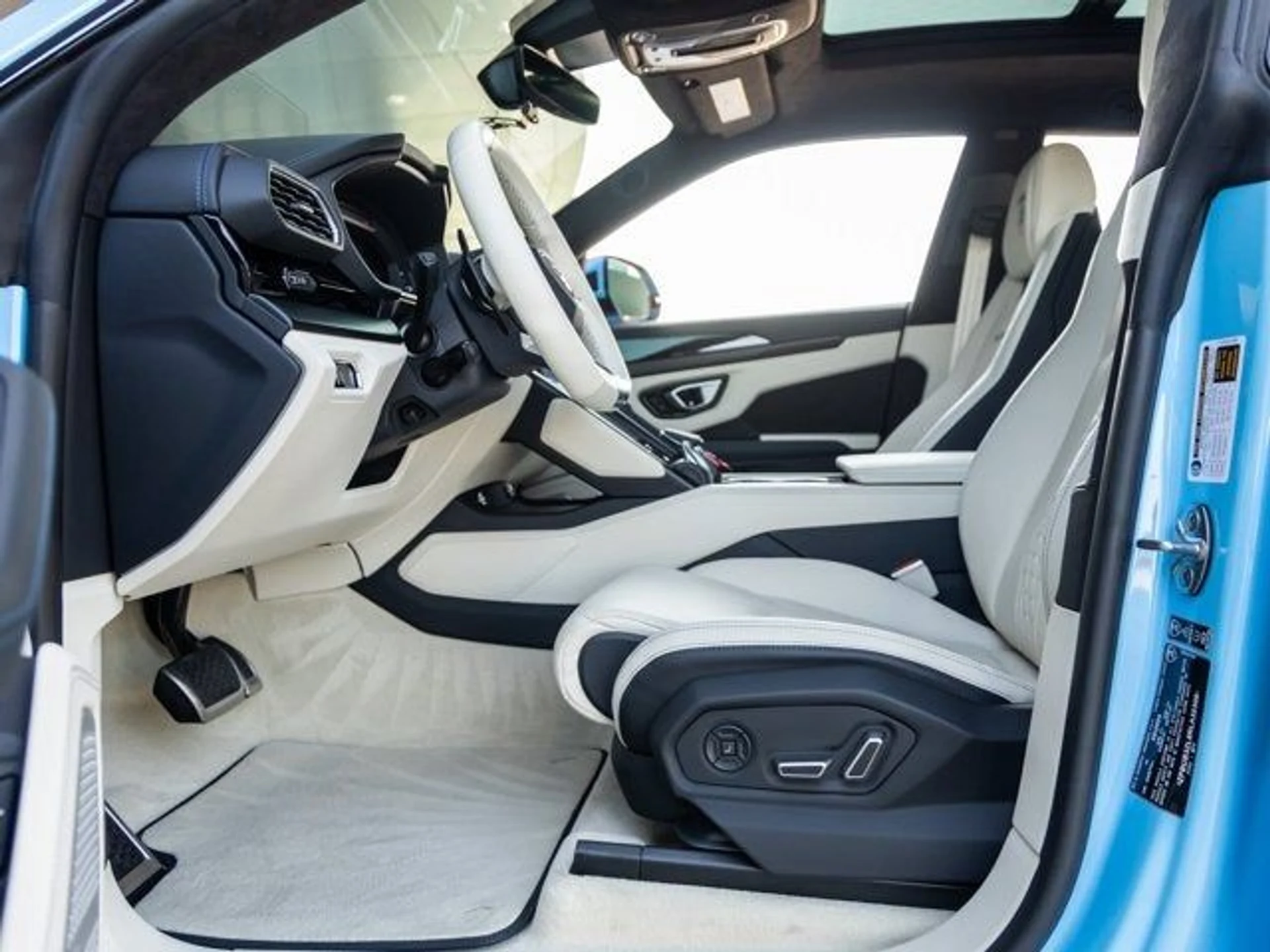 mph027_675436265_28_3ee1315979