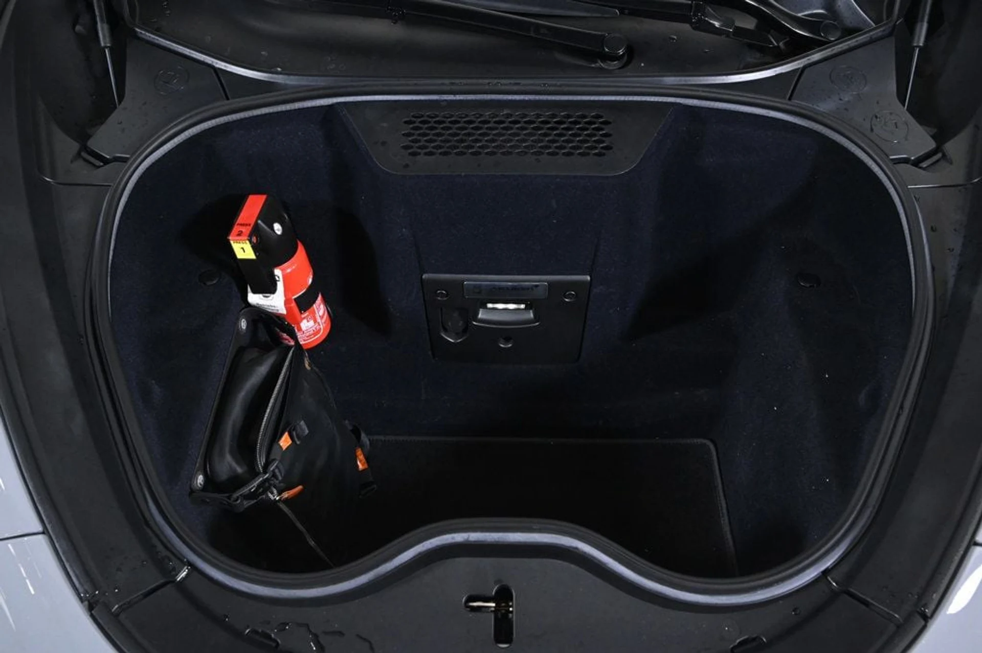 mph027_677192020_used_2023_mclaren_gt_base_11350_22906142_27_1024_9d5bdee058