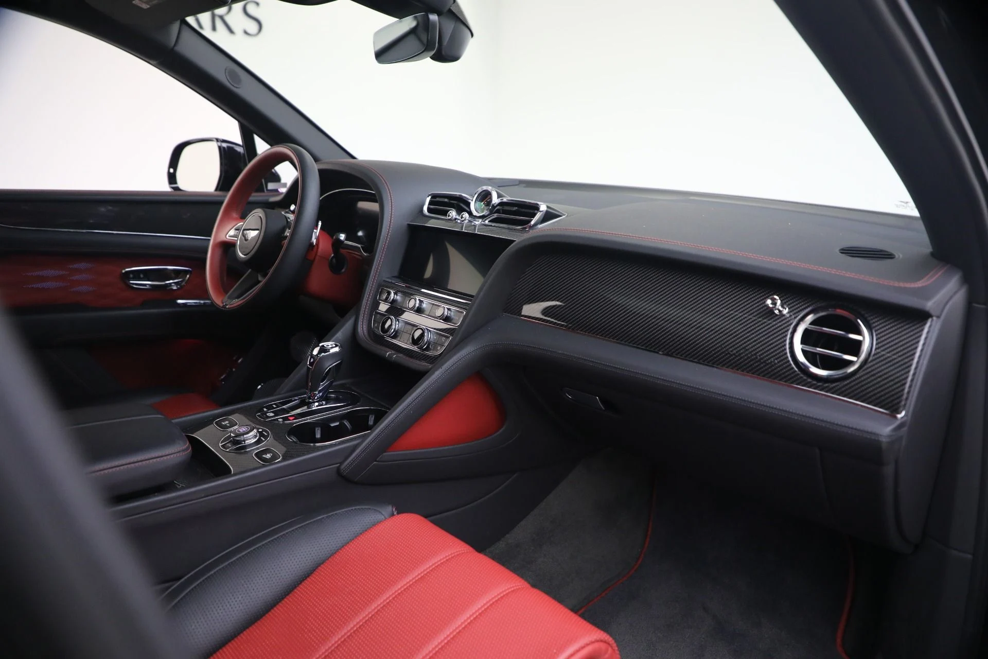 mph027_678100416_Used_2023_Bentley_Bentayga_EWB_Azure_V8_First_Edition_1772501686_41434698f5