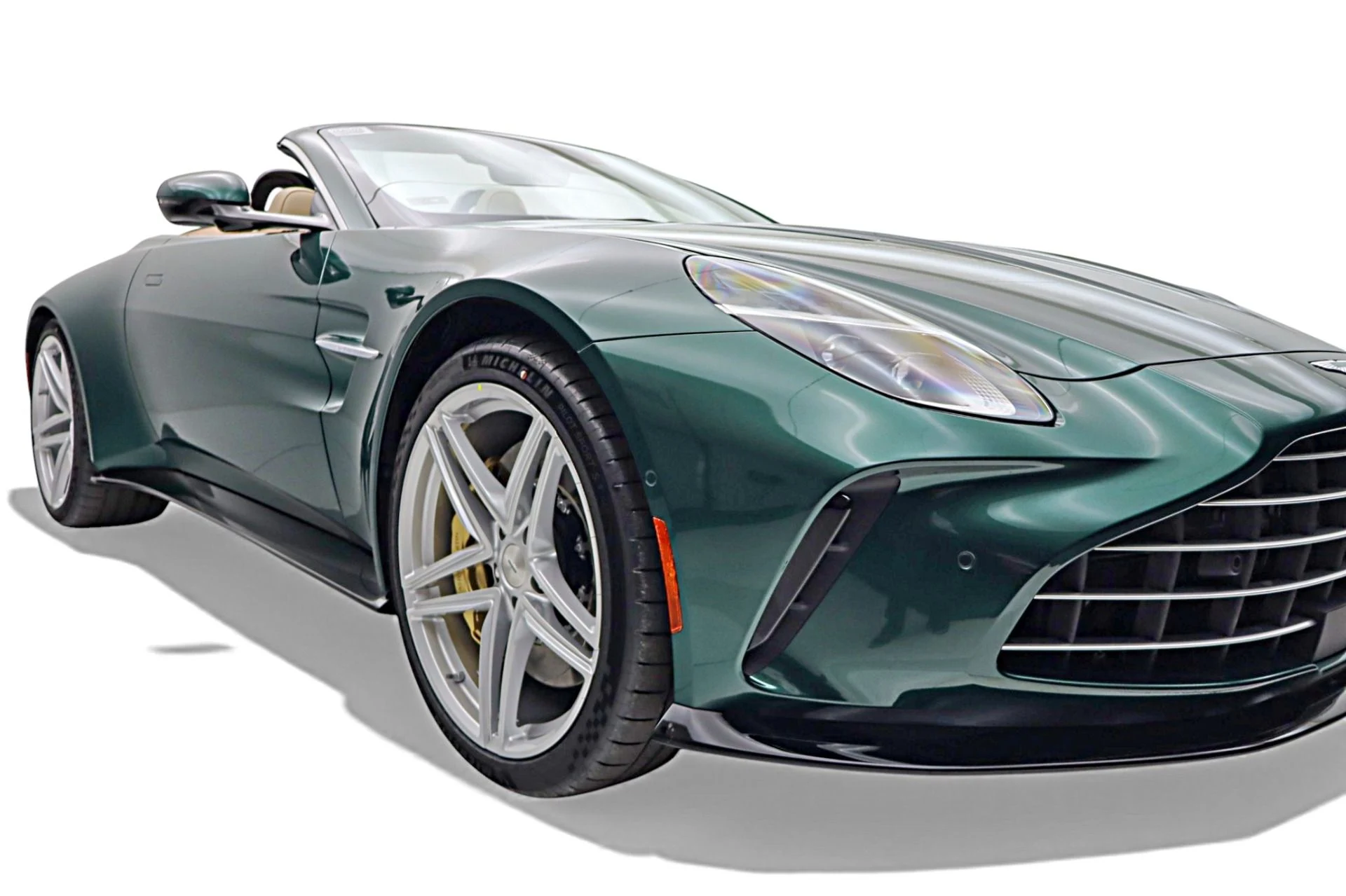 mph027_67924727_New_2026_Aston_Martin_Vantage_Roadster_601e9771f1