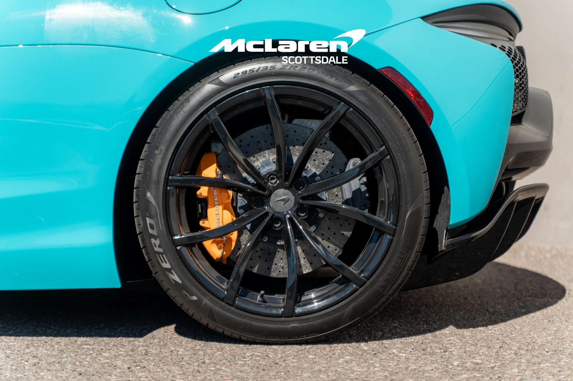 mph027_68143012_Used_2025_MCLAREN_ARTURA_1774117935_5e408dc64b