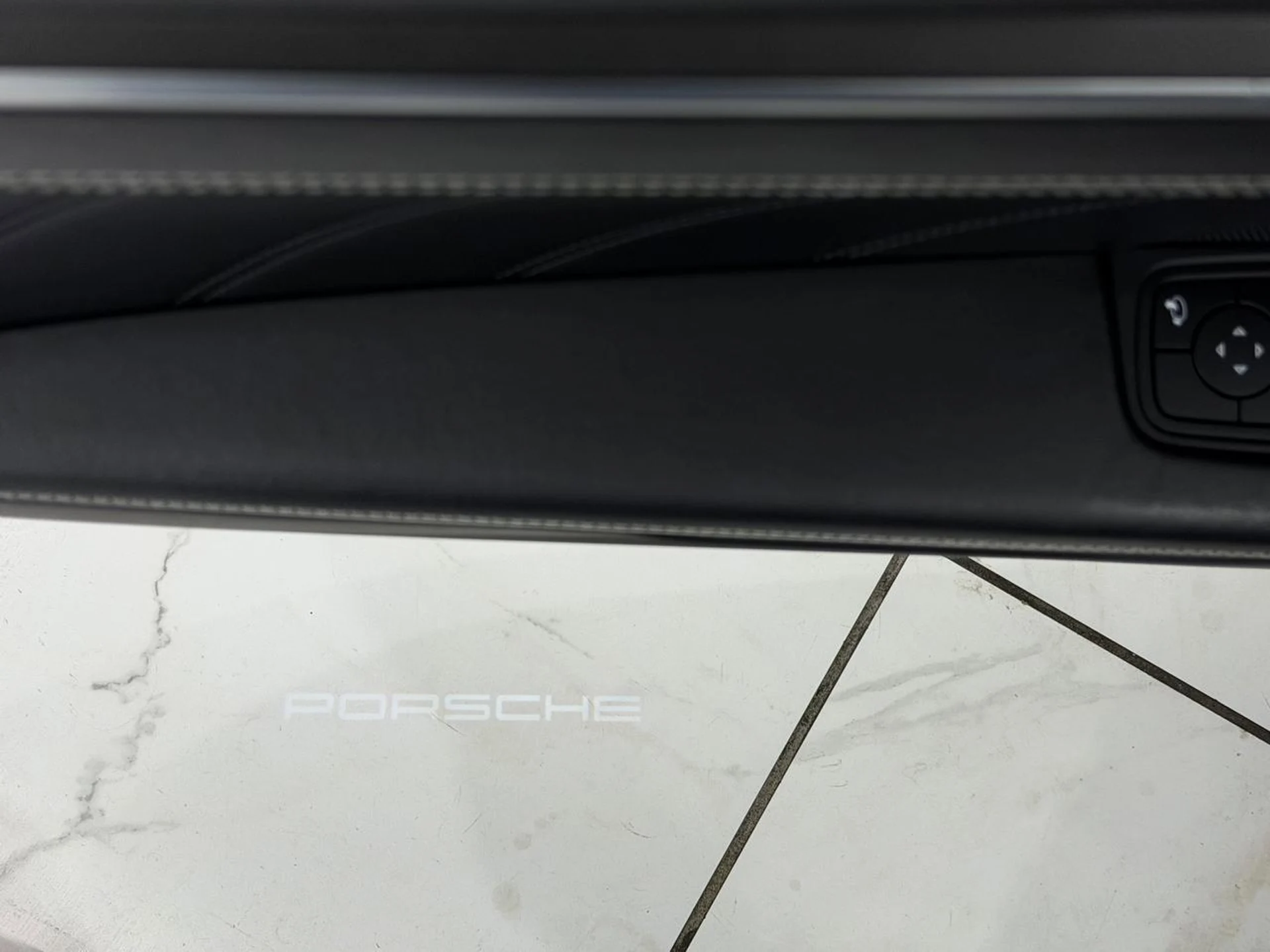 mph027_687772664_1ee798191671df85e510fb2976ea8a69_8d35bb26b9