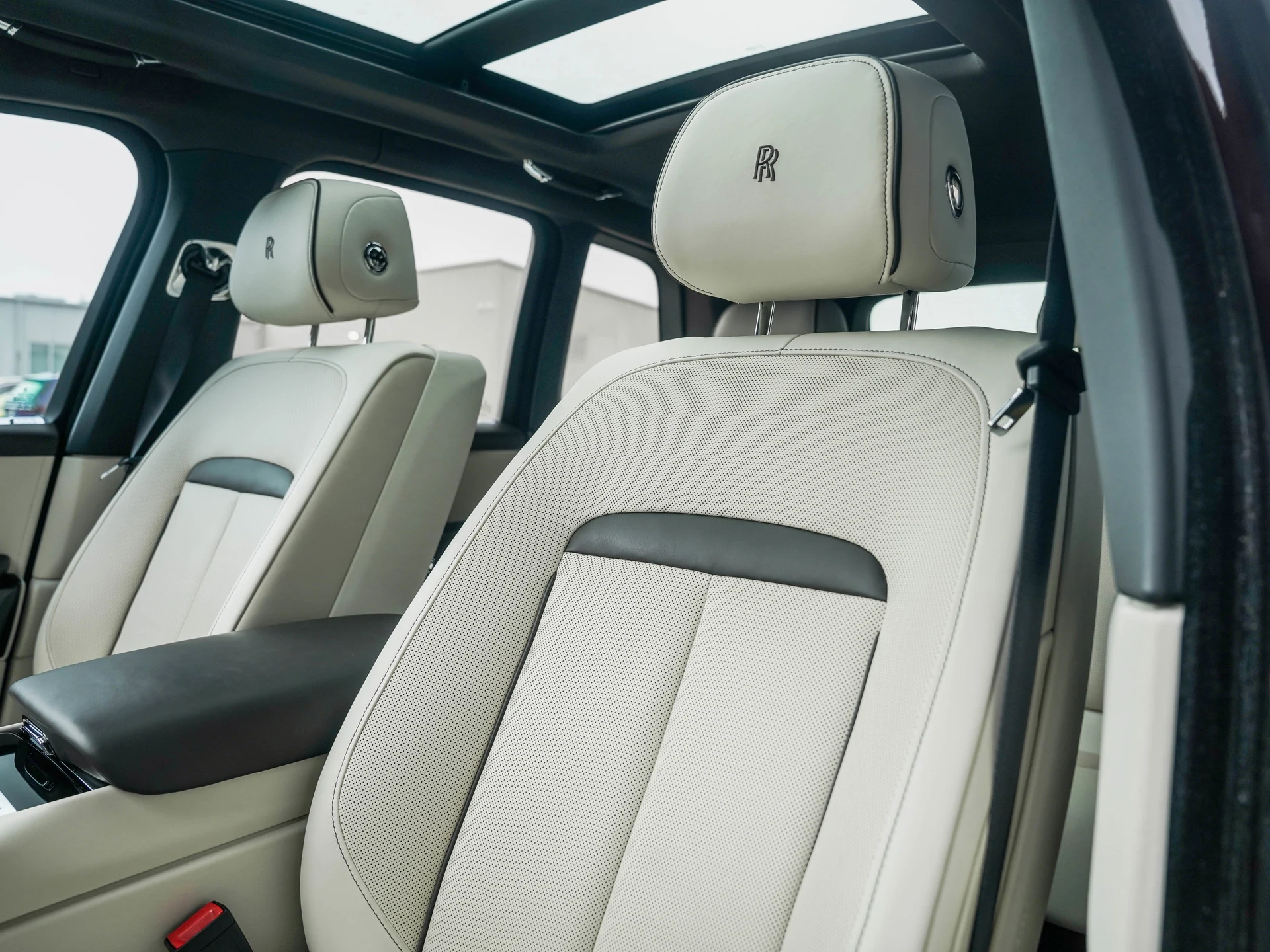 mph027_688094112_28_93e720a7ba