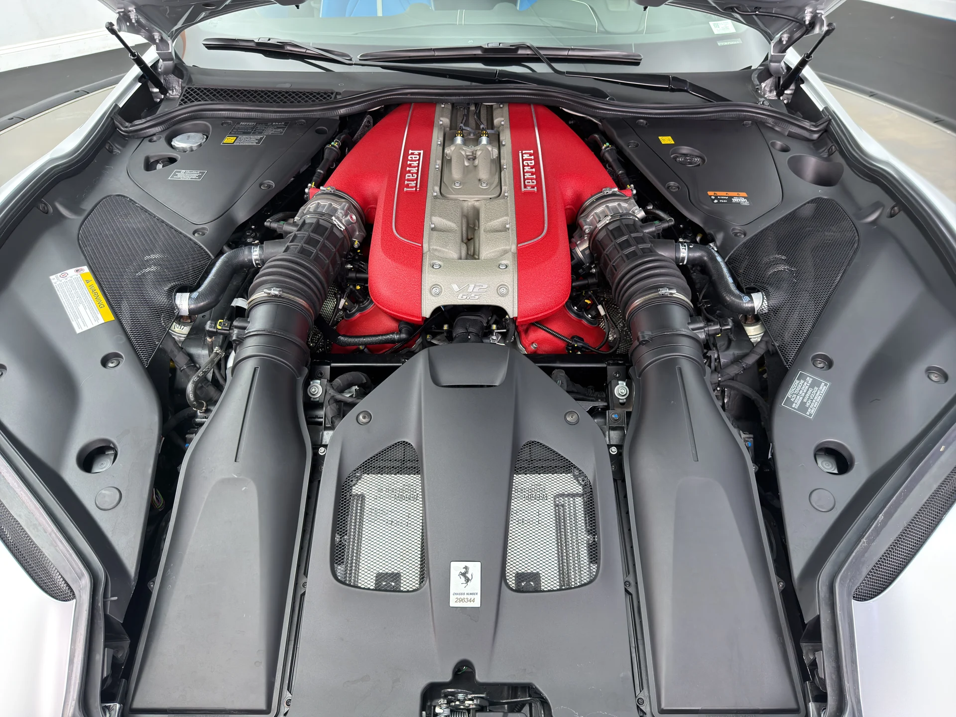 mph027_692384639_CA_3782_engine_bay_001_53cfbf349a
