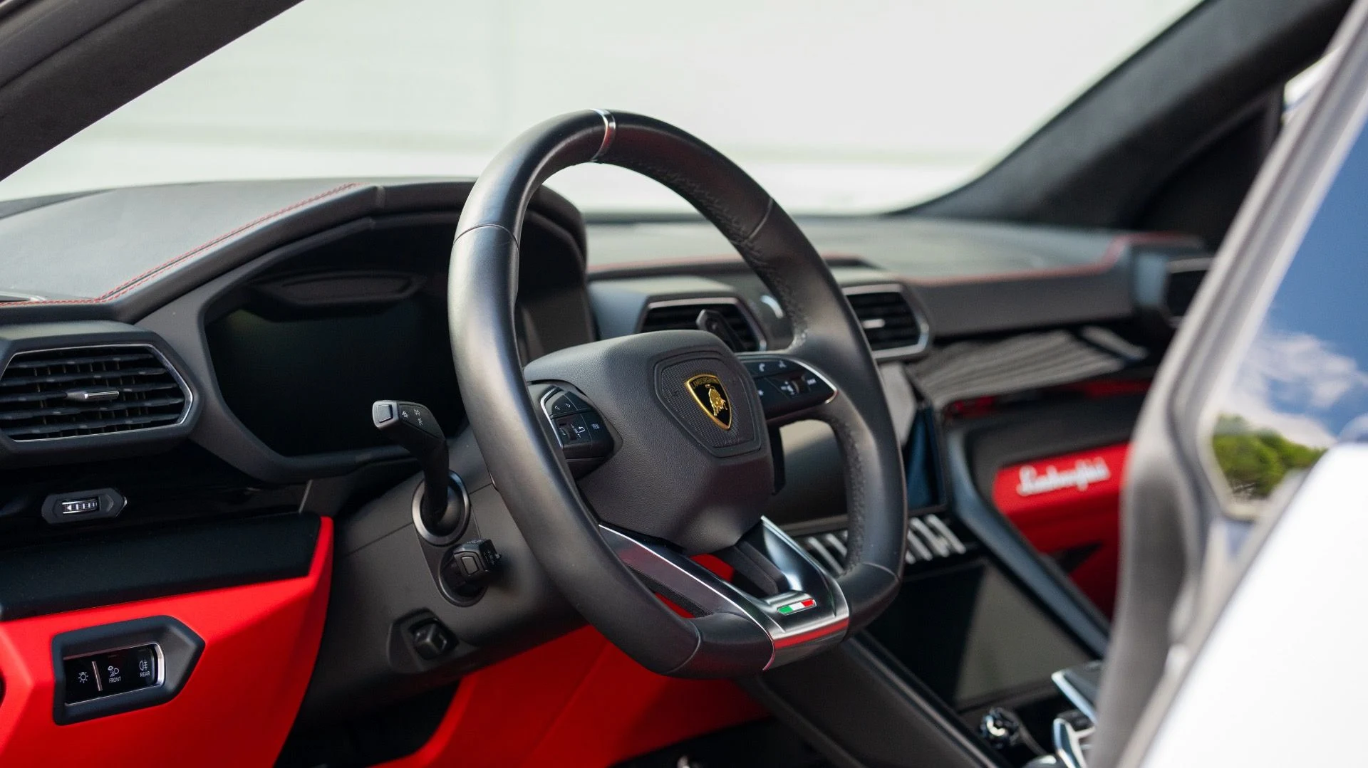 mph027_698021834_Used_2021_Lamborghini_Urus_1754681950_f3cd5c0983