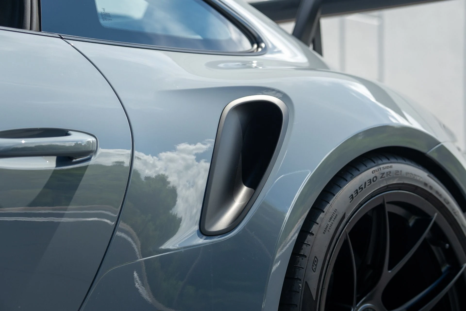 mph027_700732420_Used_2023_Porsche_911_GT_3_RS_1757968217_0fef75890b